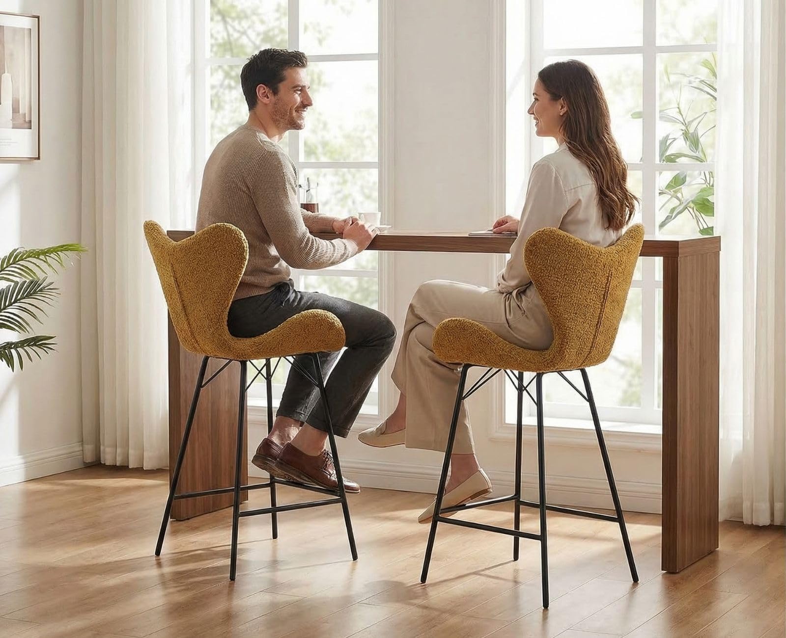 Lot de 2 Tabourets de Bar en Chenille Moderne Tabourets Hauts avec Pieds en Métal Chaises de Bar avec Dossier Unique pour Cuisine, Jaune