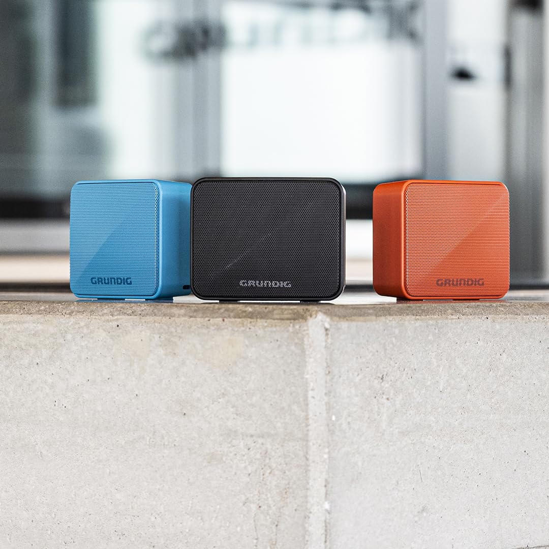 GRUNDIG Solo+ Black - głośnik Bluetooth, Soundbox, moc 3,5 W RMS, zasięg 30 m, ponad 20 godzin. Czas odtwarzania, Bluetooth 5.3, obudowa zabezpieczona przed wodą rozbryzgową (IPX5), czarny