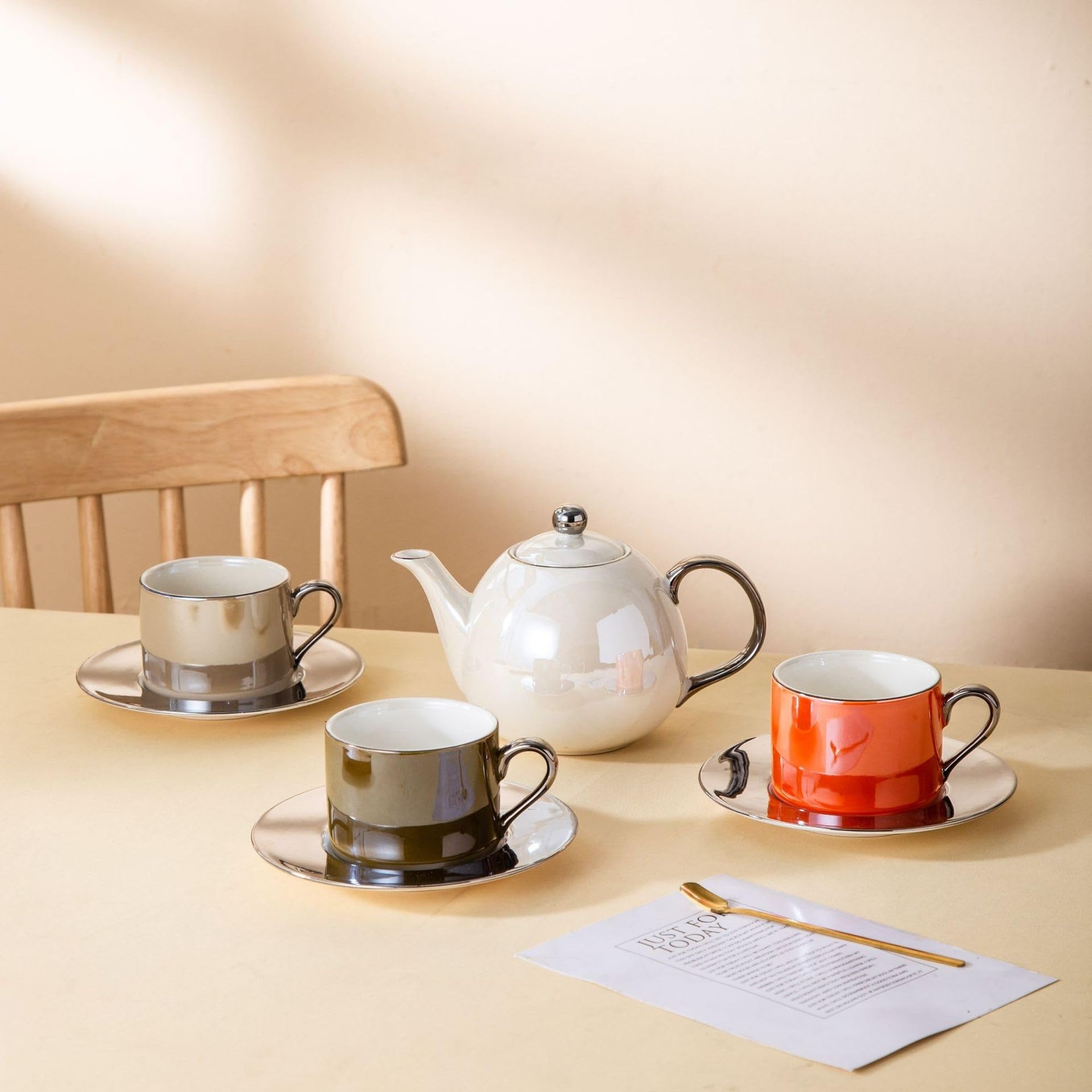 Phnom Rim ceramiczny zestaw filiżanek do kawy i spodków, retro zestaw do popołudniowej herbaty, filiżanka do kawy 250 ml + dzbanek do kawy 750 ml, dostępny w wielu kolorach (jasnobrązowa