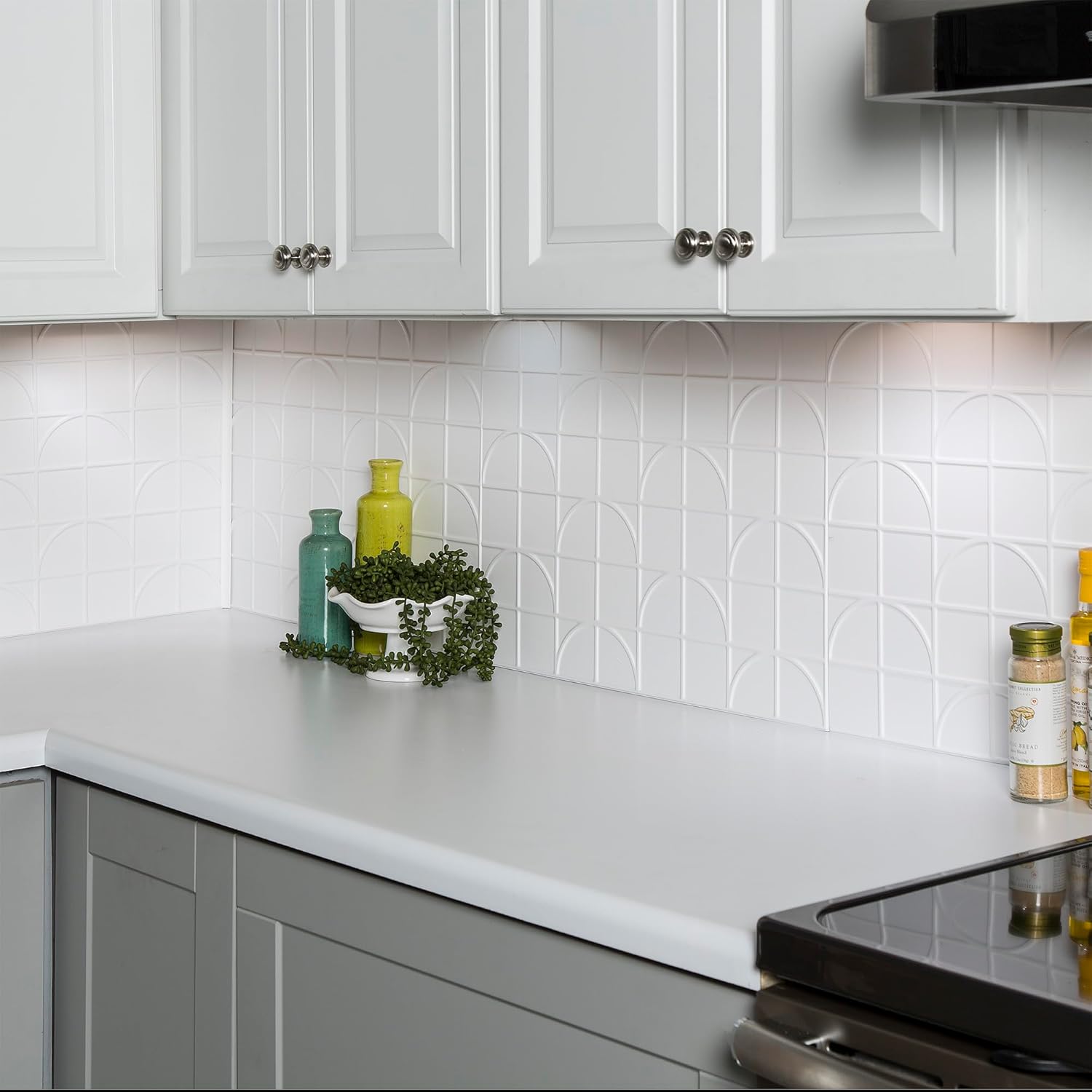 FASÄDE Crescent Decorative Vinyl Backsplash Panel in Matte White (5 Pack)