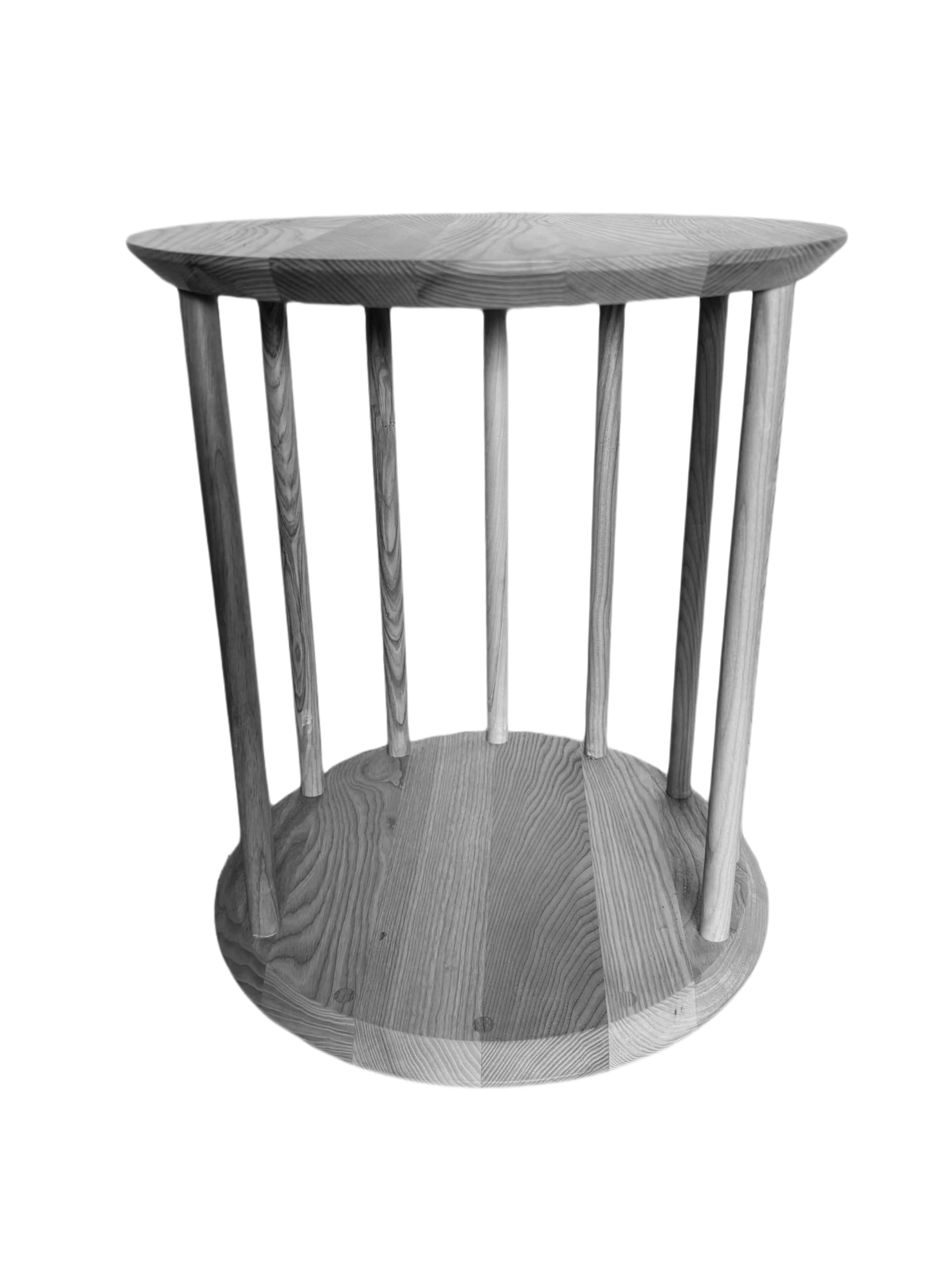 Table en bois pour repas de famille et soirées chaleureuses