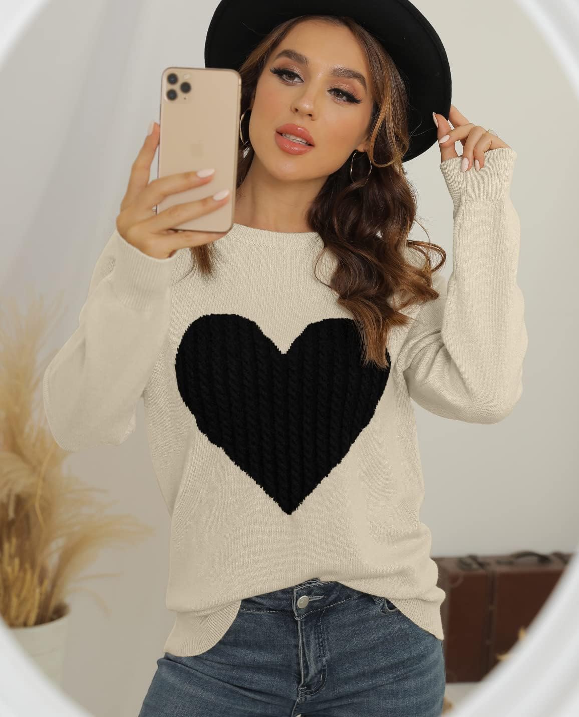 QIXING Women's Pullover Sweater Round Neck Long Sleeve Heart-Shaped Sweater - Image 2