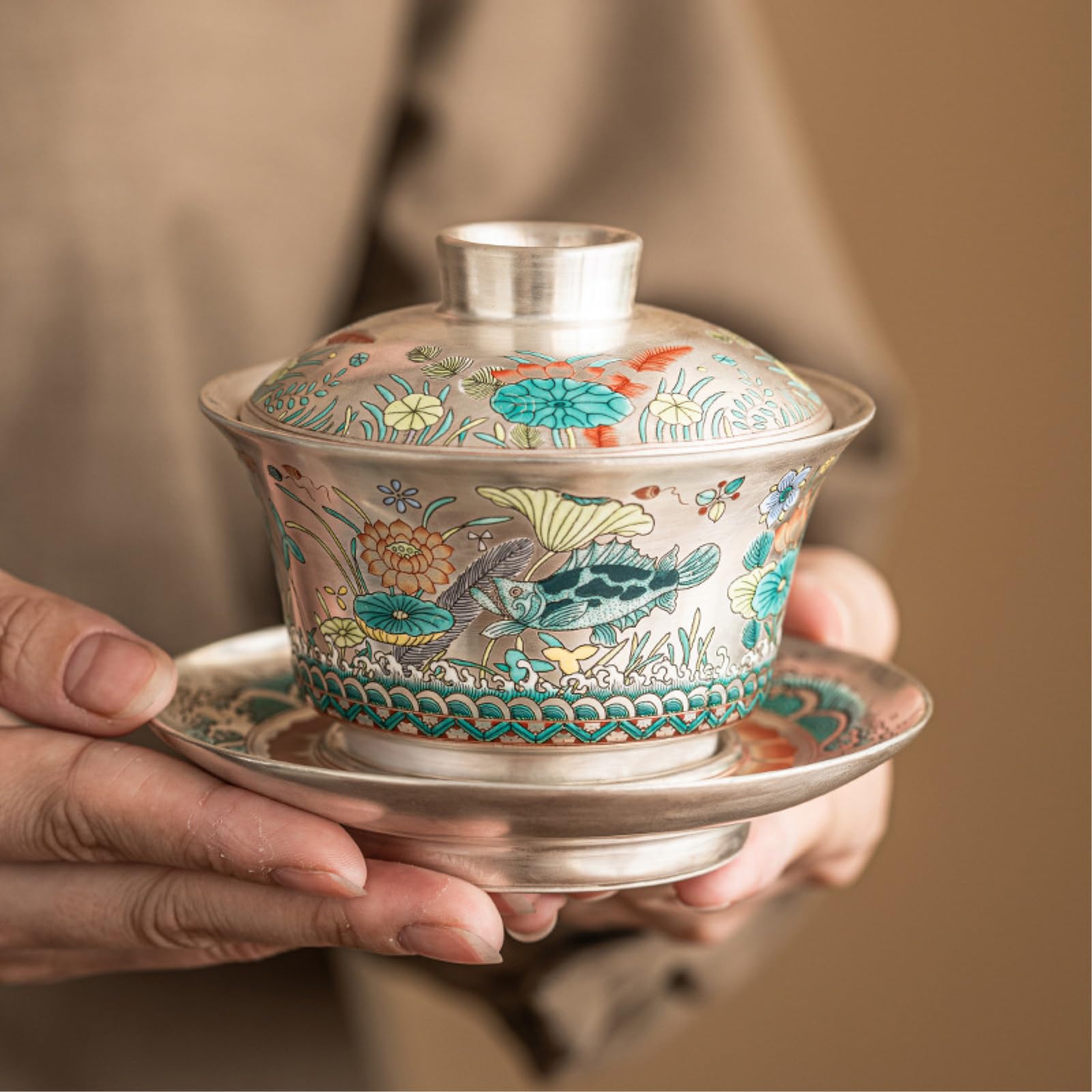 Ręcznie malowany ceramiczny zestaw do herbaty Kung Fu pokryty misą domowy zapobiegający prasowaniu jest luksusowy i odporny na działanie wysokich temperatur - tylko trzy miski + filiżanki * 2 talerze