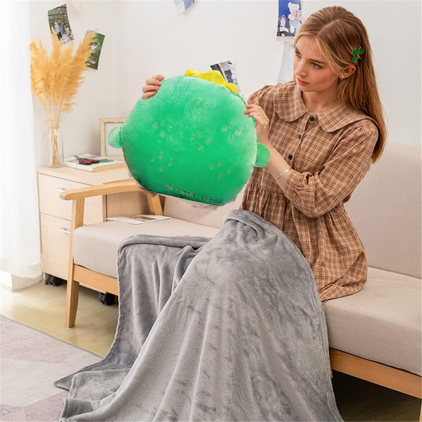 MeYuxg Manta de Viaje y Almohada de 140 x 170 cm con Funda, Almohada para la Siesta 3 en 1, Cojín para el Respaldo del Sofá del Coche para Niños Niñas, Regalos Suaves para Adultos (Cactus)