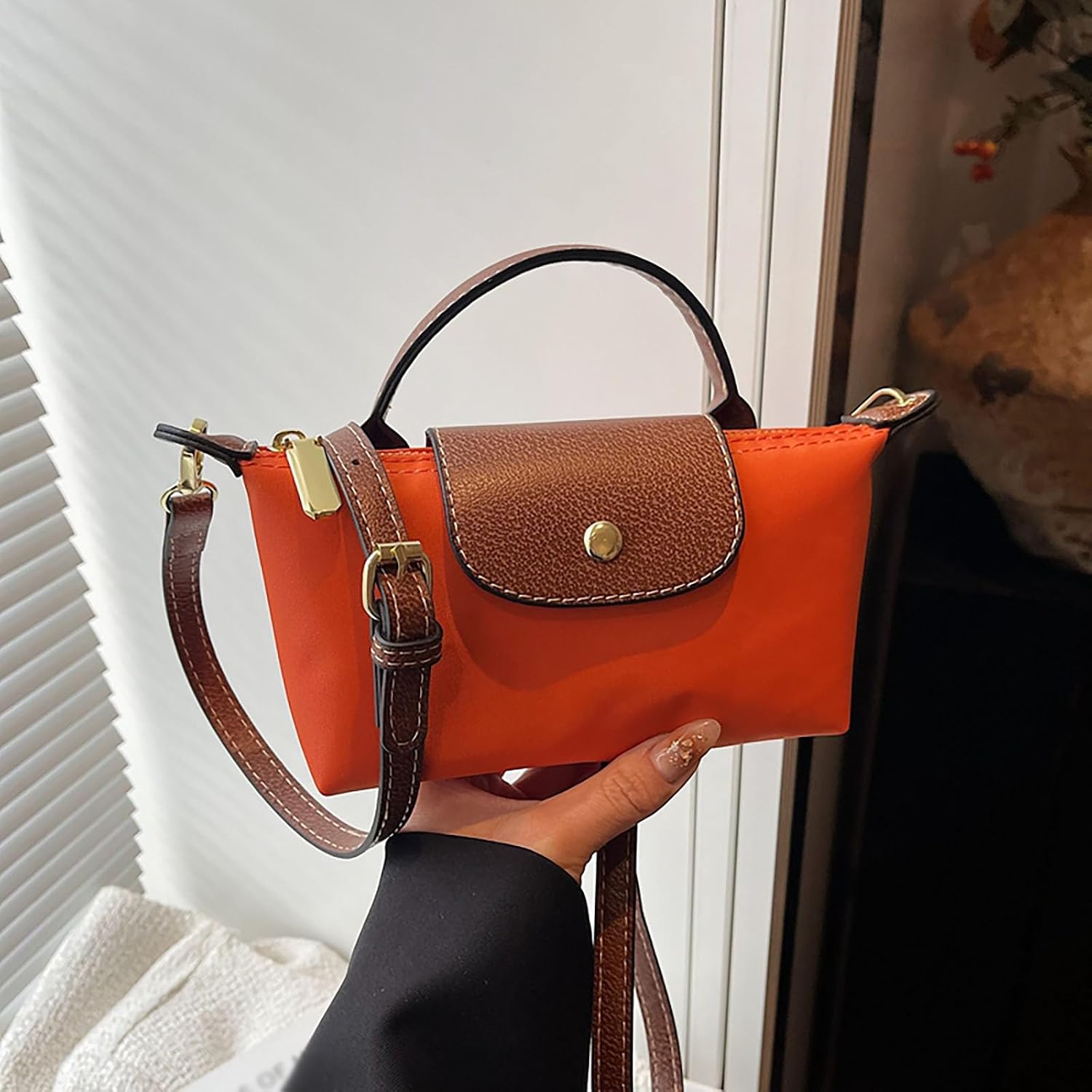 Generisch Mini Shoulder Bag in Colour Block Look for Women, Small Crossbody Bag, Square Small Handbag in Solid Colour with Adjustable Strap, Shoulder Bag Bright - Orange