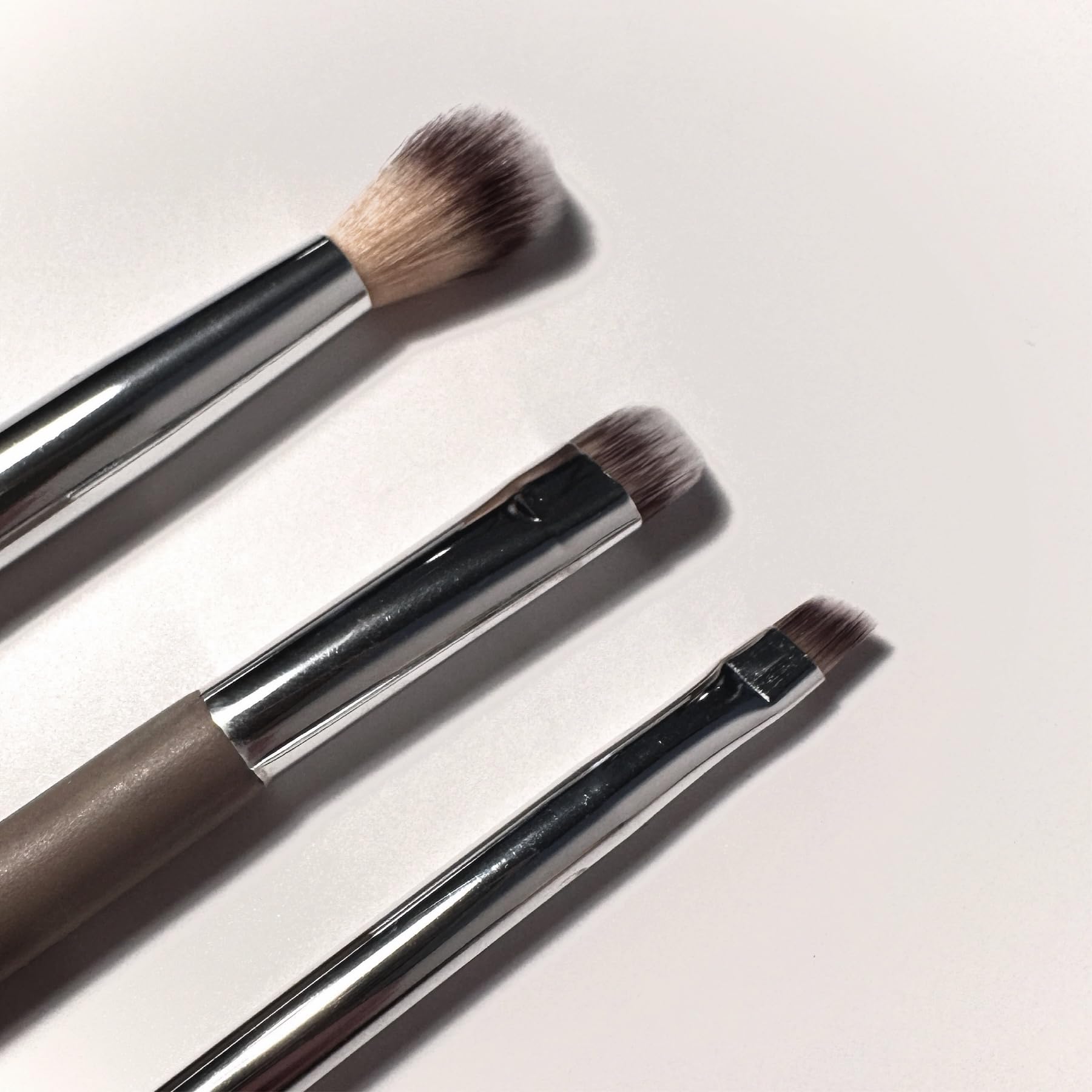 Sandstone Scandinavia Eyeshadow Brush - Precision Makeup Brush for Smooth Color Application - Ultra-Soft Vegan Bristles - Cruelty-Free - Image 4