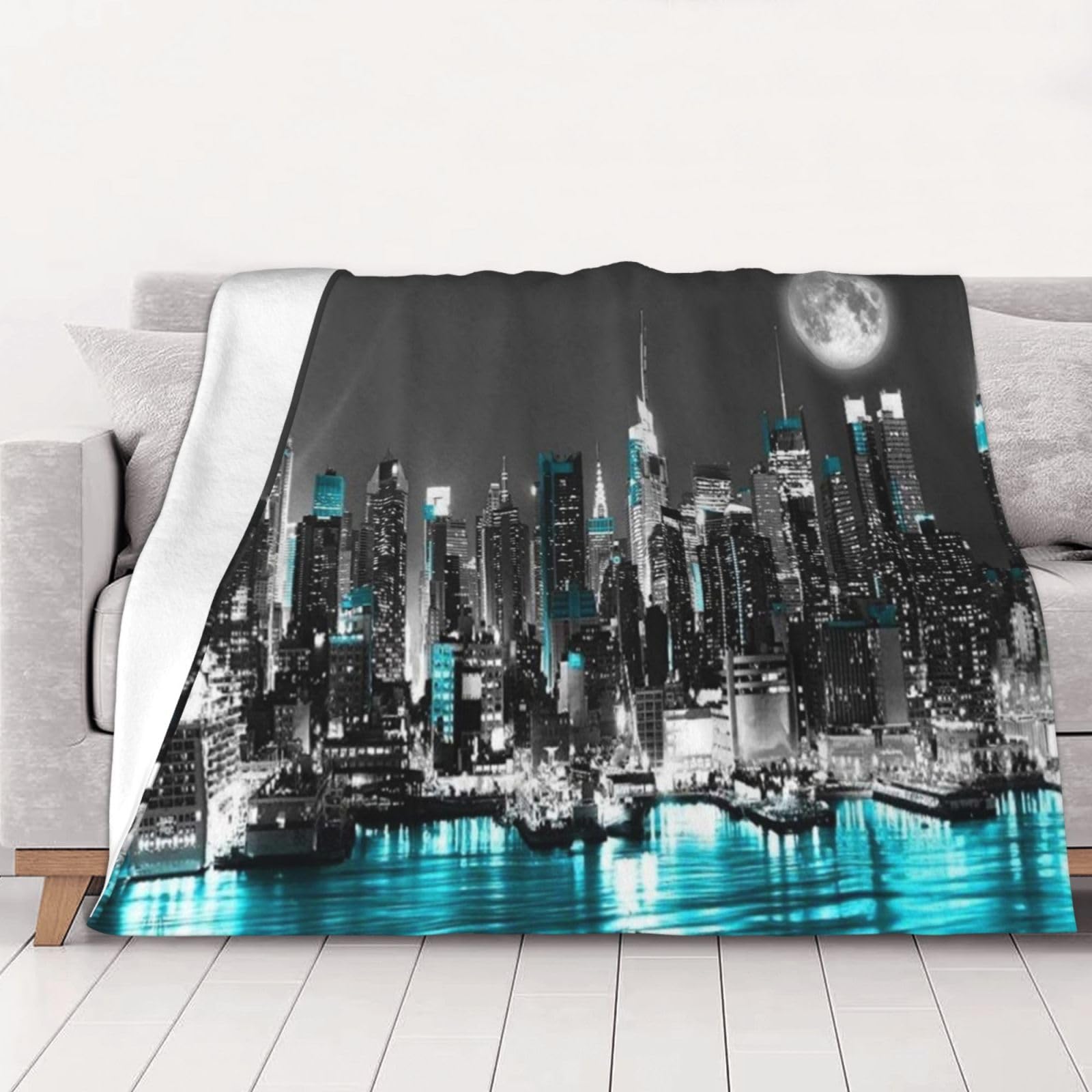 Couverture flanelle New York douce pour vos soirées cinéma sur le canapé ou vos voyages