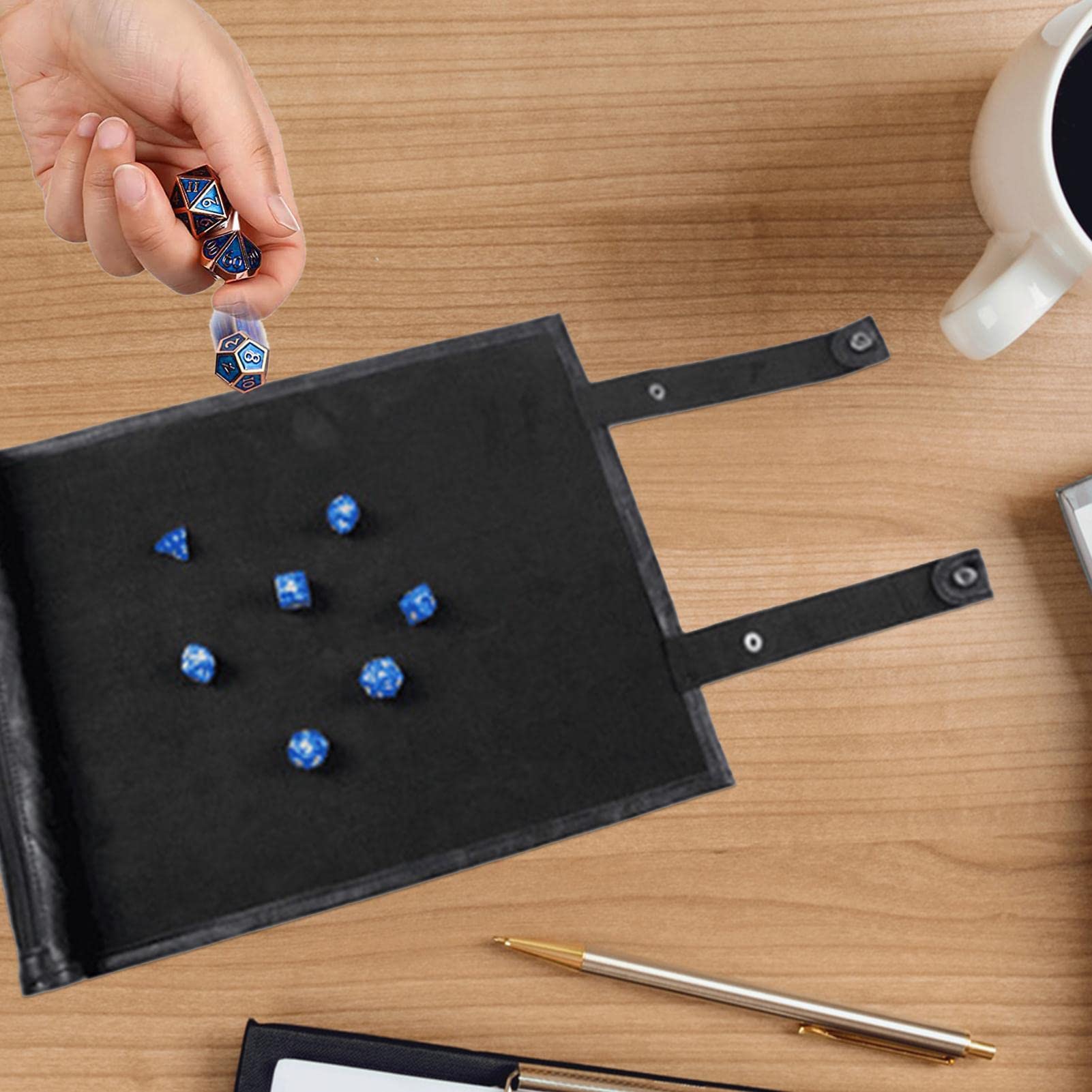2-in-1 Würfelmatte Mit Aufbewahrung – PU-Leder Rolltablett Für D&D & RPG-Spiele