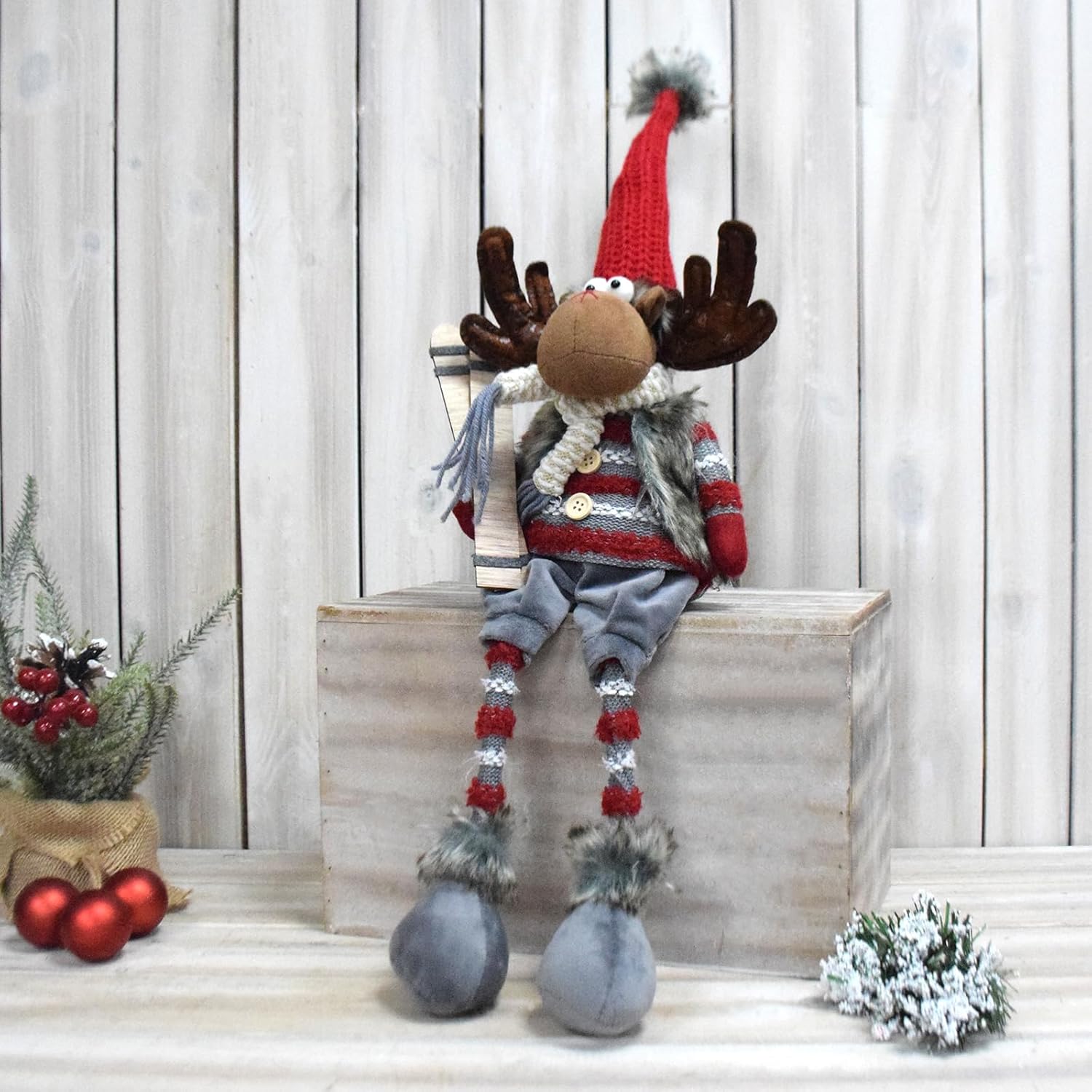 Cute Elk Plush Figurine Ornaments Long Legs Holding Skis Reindeer Christmas Animal Handmade Felted Sitting Moose Doll Red Gray Gifts Xmas Home Decorations
