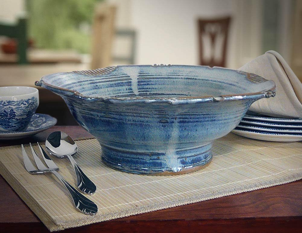 American Made 2.5 Quart Stoneware Pottery Serving Bowl, French Blue