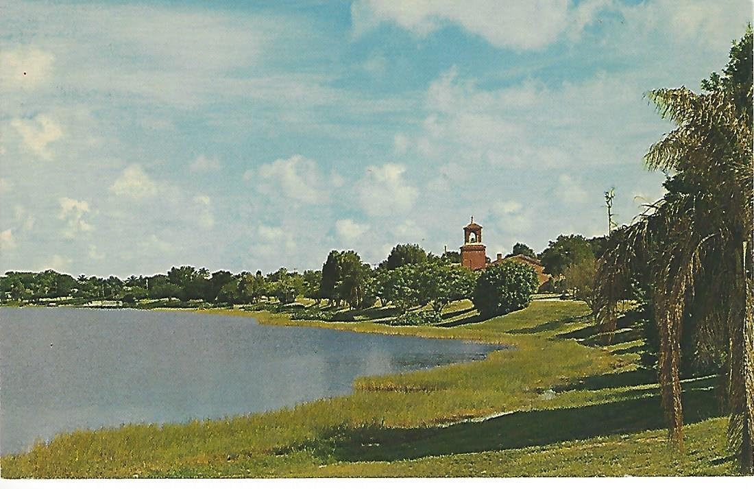 1960s Vintage Postcard Lake Howard Winter Haven Florida