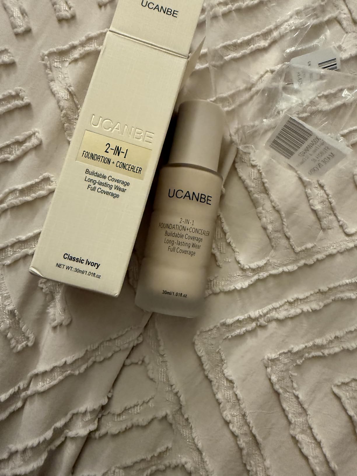 UCANBE 2-IN-1 Foundation + Concealer, Full Coverage Long-Lasting Matte Makeup for Normal, Combination and Oily Skin, Buildable Waterproof Formula with Hyaluronic Acid （01 Fair Ivory）