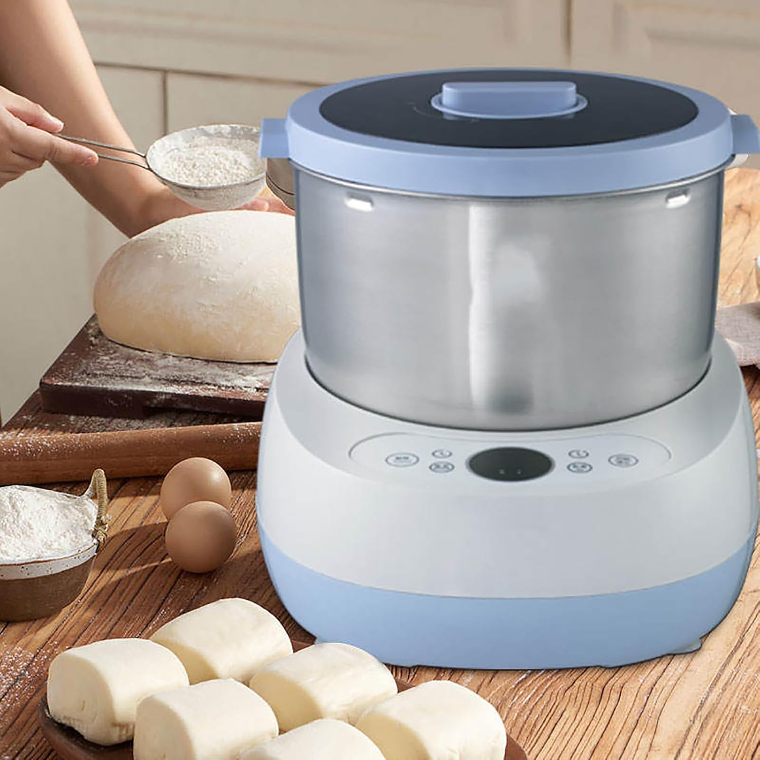 Pâte à pizza 5L préparée à la maison avec le pétrin électrique bleu en acier