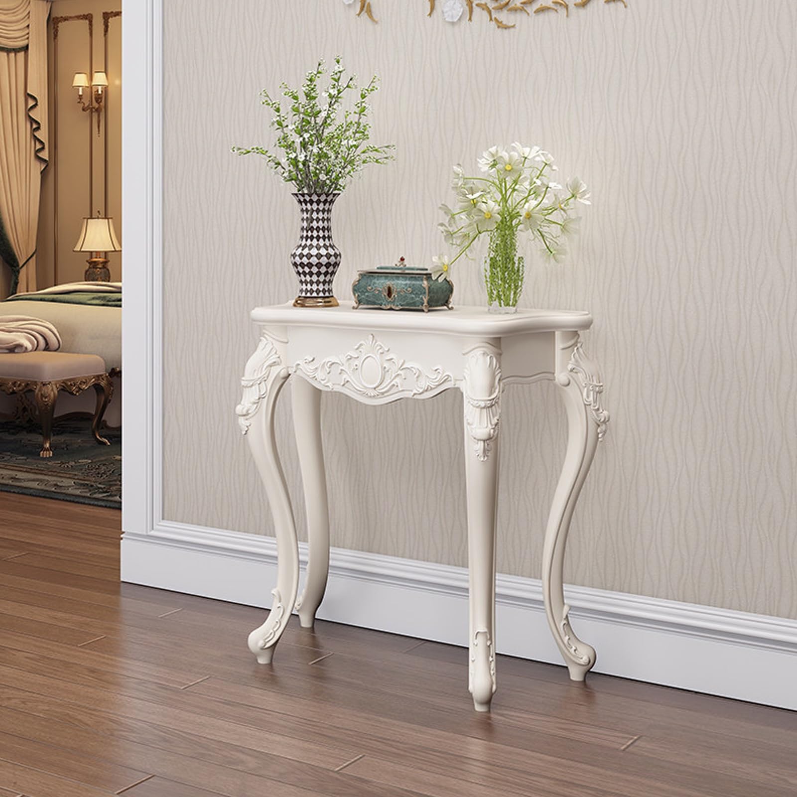 Mesa consola con acento dorado y diseño elegante de almacenamiento