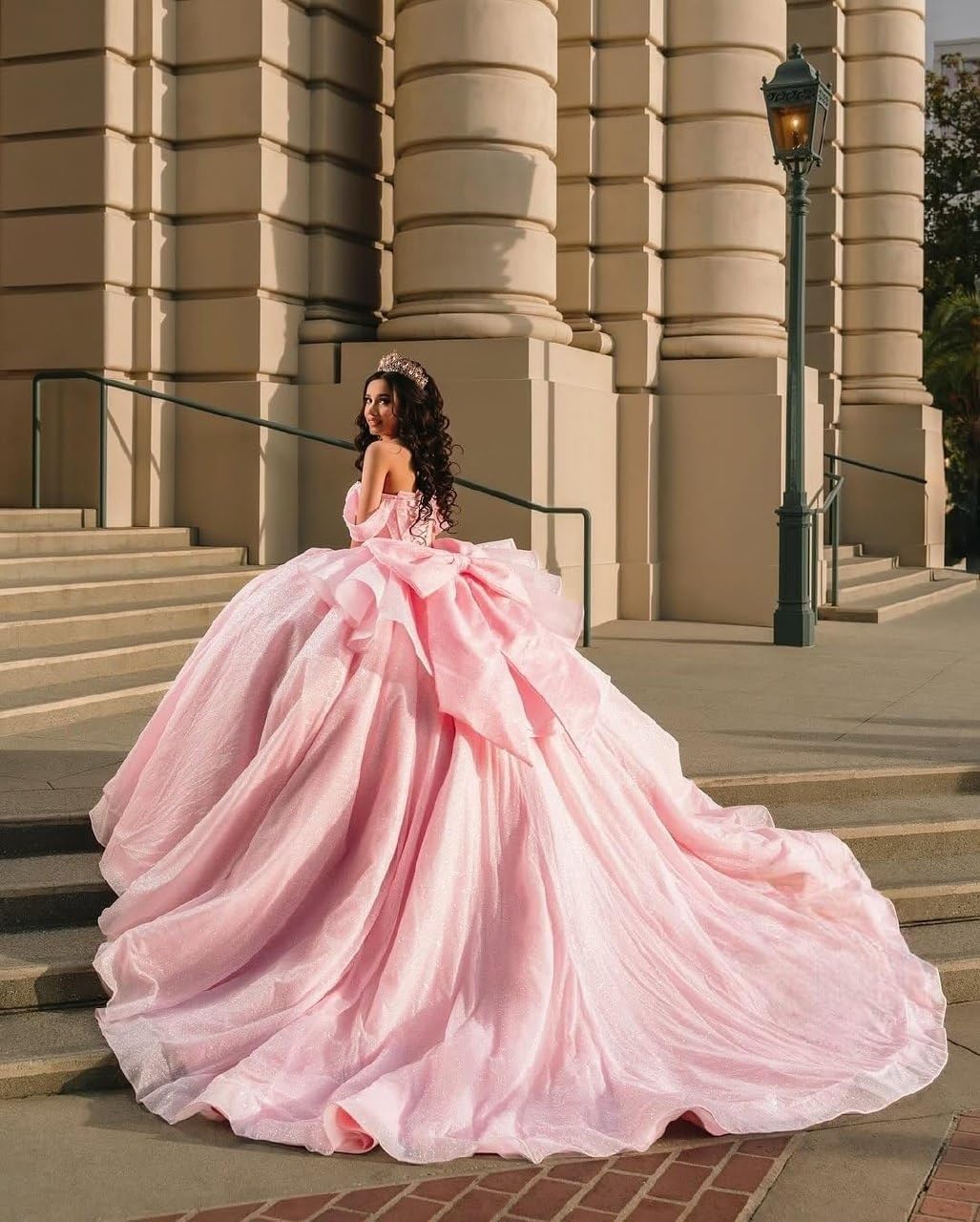 Glitter Quinceanera Dresses with Bow Puffy Ball Gown Diamonds 15 16 Dresses with Train