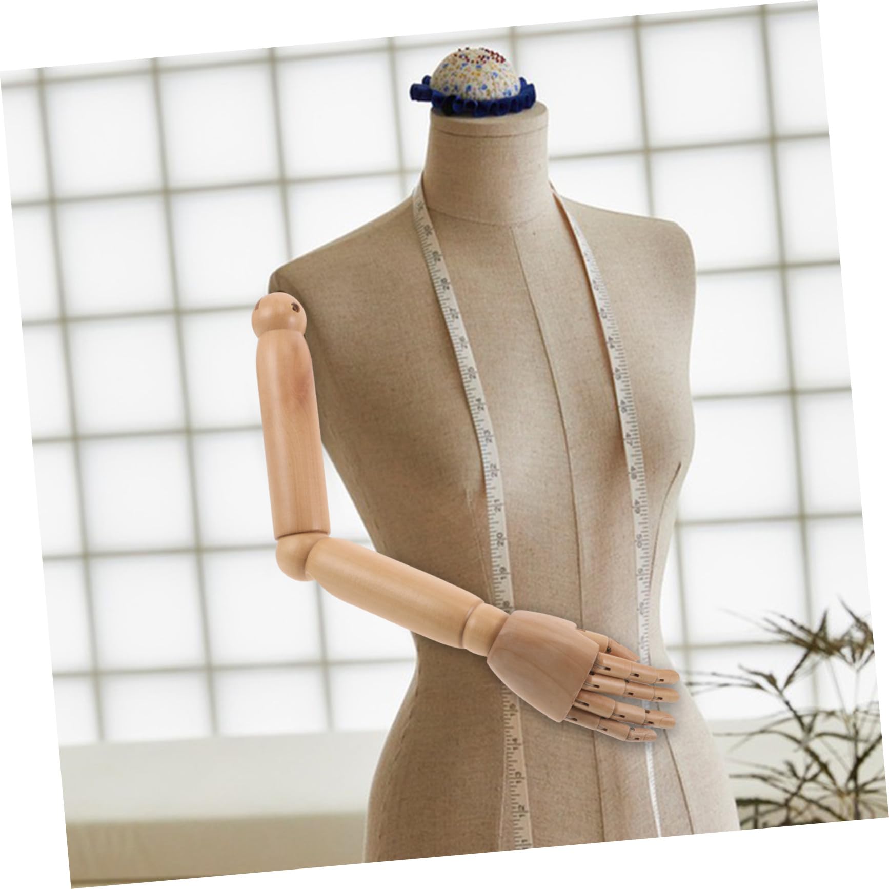 PLAFOPE Mannequin Articulés Toucher Réaliste en Bois avec Joints Flexibles Remplacements Naturels et Esthétiques Paire de Bras pour Jeux de Rôle et Projets Artistiques