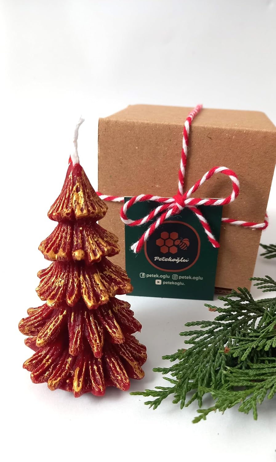 Petekoğlu Doğal Petek Balmumu Mum Kırmızı Altın Simli Çam Ağacı Boy 8.5 Cm Bal Mumu Beeswax Candle