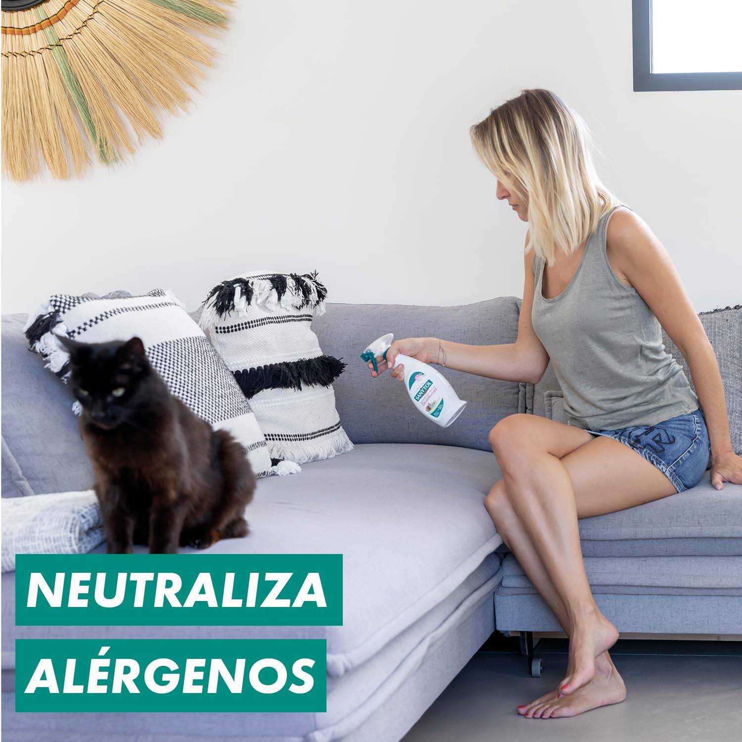 Sanytol – Spray Elimina Olores Desinfectante para Textiles, Elimina Malos Olores Persistentes y Neutraliza Alérgenos, Sin Lejía - Pack de 3 x 500 ml = 1,5L