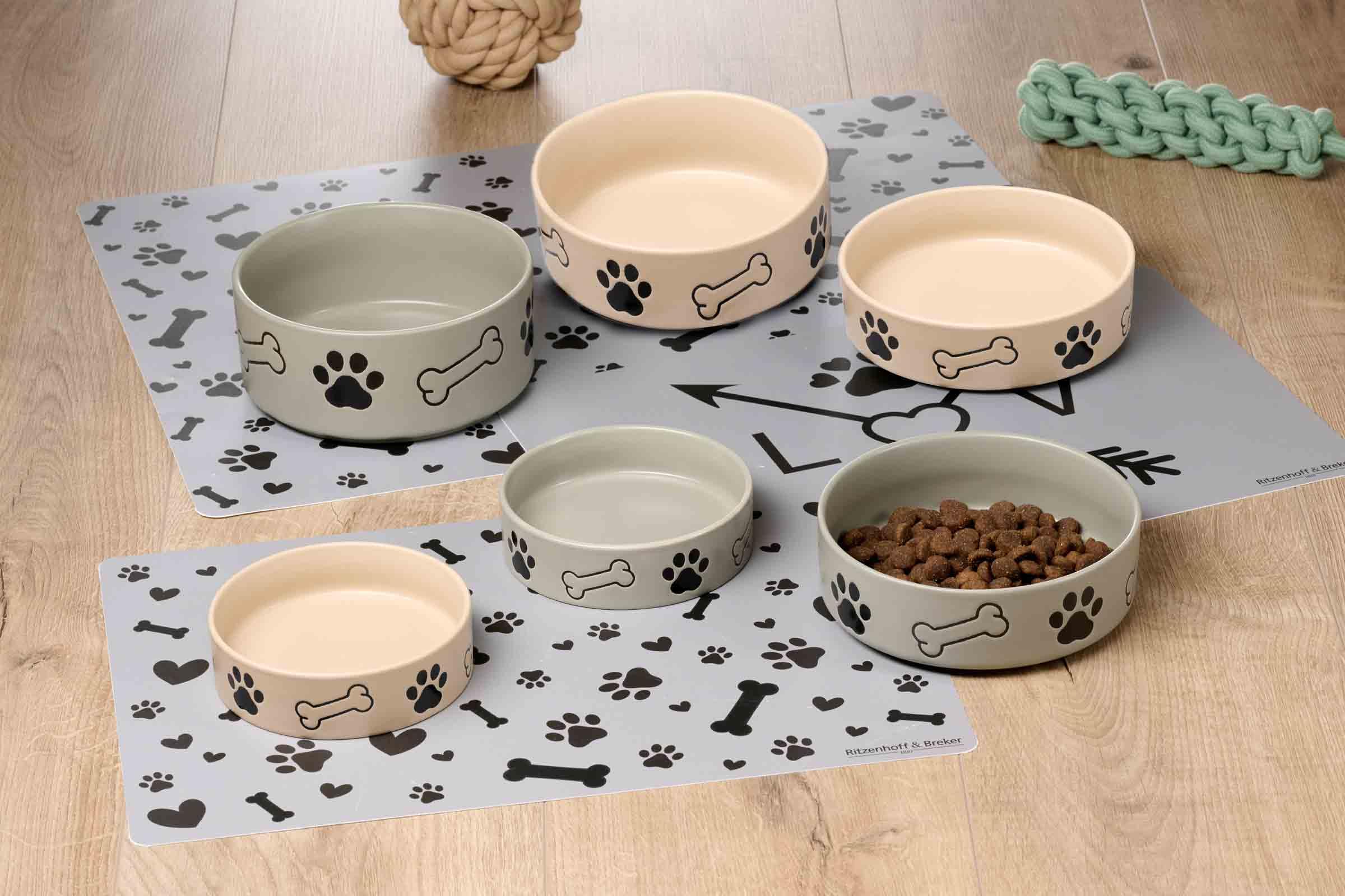 Ritzenhoff & Breker Mika Dog Hundenapf 2er Set | 850 ml, ⌀ 18 cm | Futternapf und Wasserschüssel für mittelgroße Hunde | Steingut, Spülmaschinengeeignet | Grau