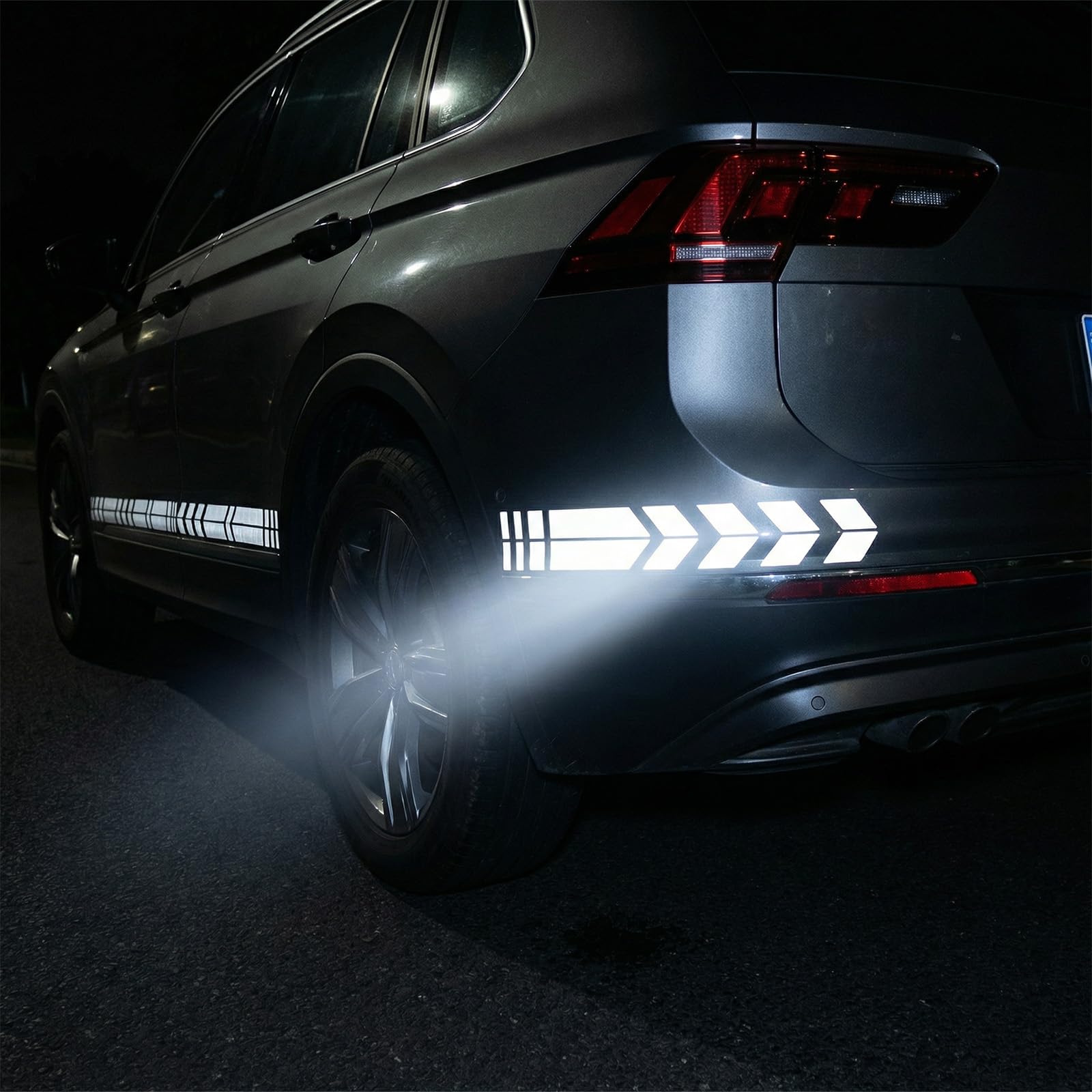83 Pièces Imperméable Autocollant Réfléchissants Velo Bande Reflechissante Autocollante Haute Visibilité Gadget Velo Sticker Reflechissant Casque Moto pour la Visibilité de Nuit pour Voiture et Pousse - 3