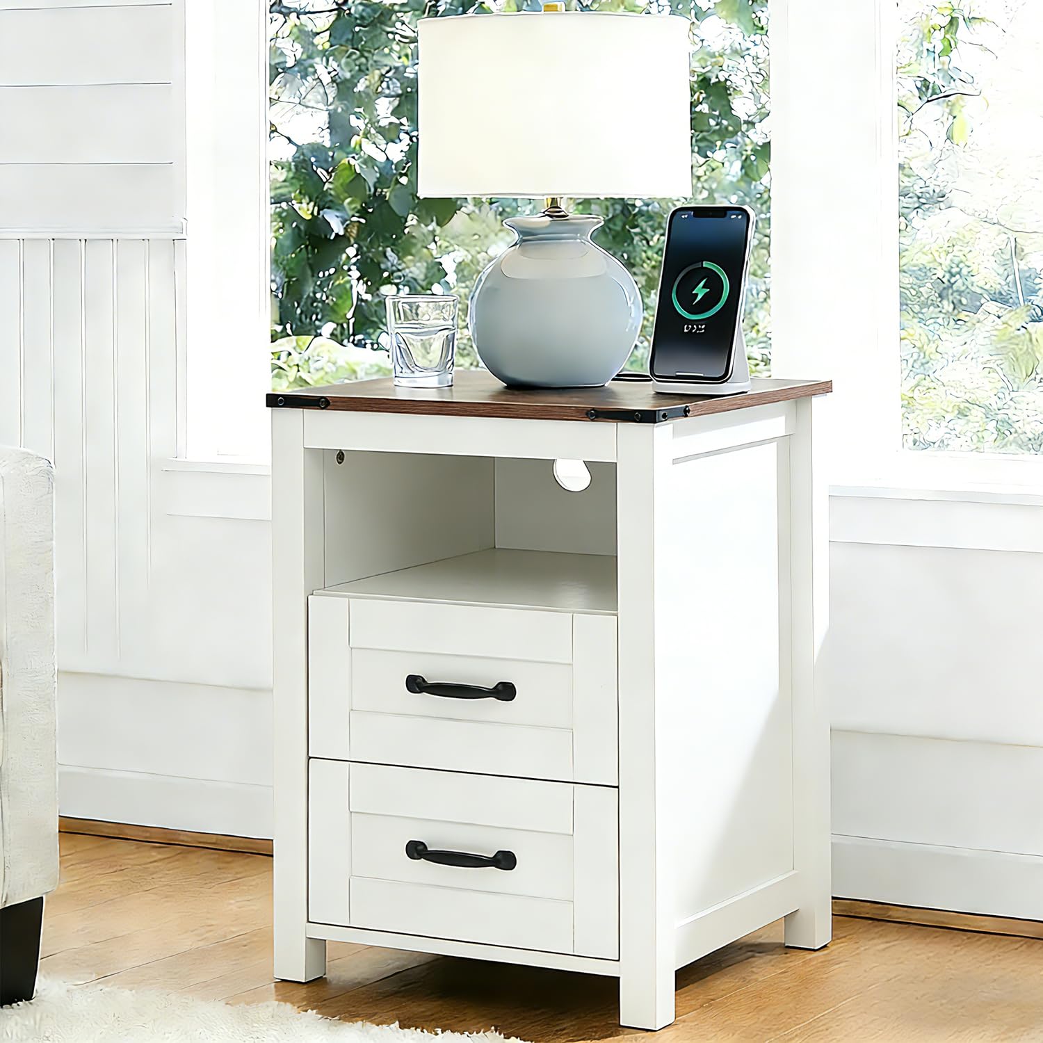 Farmhouse Night Stand Set of 2 - Rustic White Charging Nighttables - Dettaglio