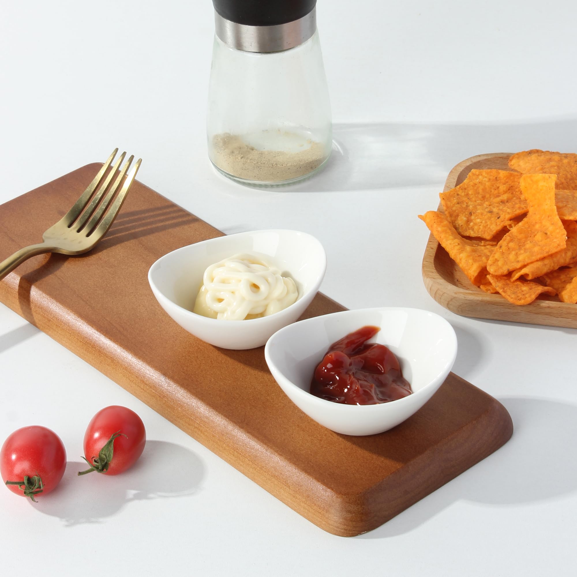 Set di 8 Ciotoline per Aperitivo, Ciotole per Salsa di Soia, Piattino per Salse Rotonde, Plastica Mini Ciotole per Aperitivo Adatto Cucine Ristoranti per Salsa, Spezie, Frutta, Snack, 3,1 X 7,1 cm