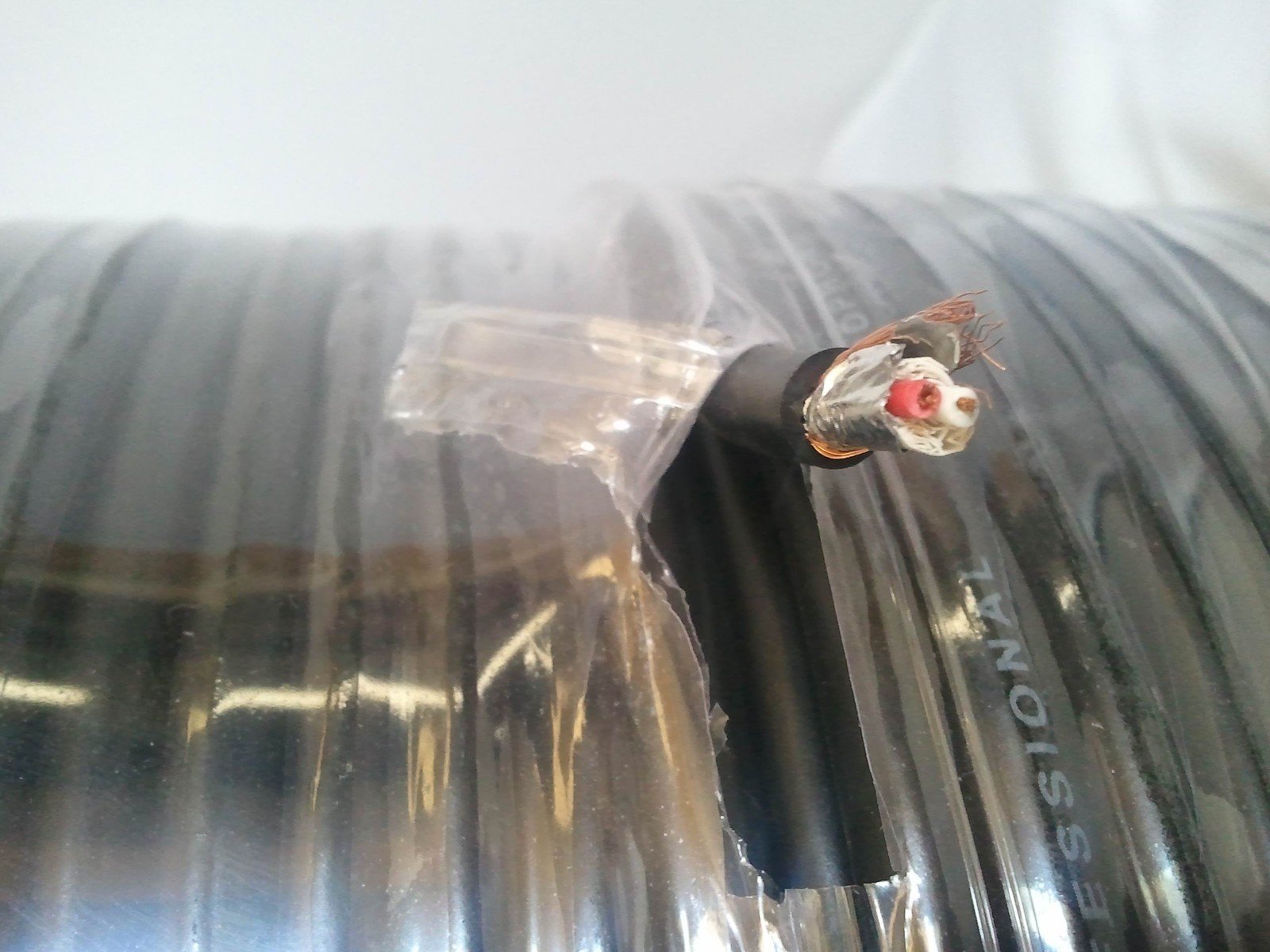 Neutrik 3 Pin XLR Male to Phono Socket Adaptor