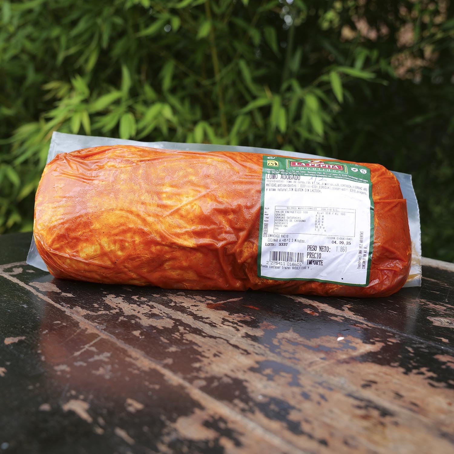 EMBUTIDOS LA PEPITA – Lomo Adobado Natural de Cerdo Media Pieza | Formato 1650 Gr | Receta Tradicional con Pimentón, Ajo y Hierbas Aromáticas | Producto Español | Envasado al Vacío