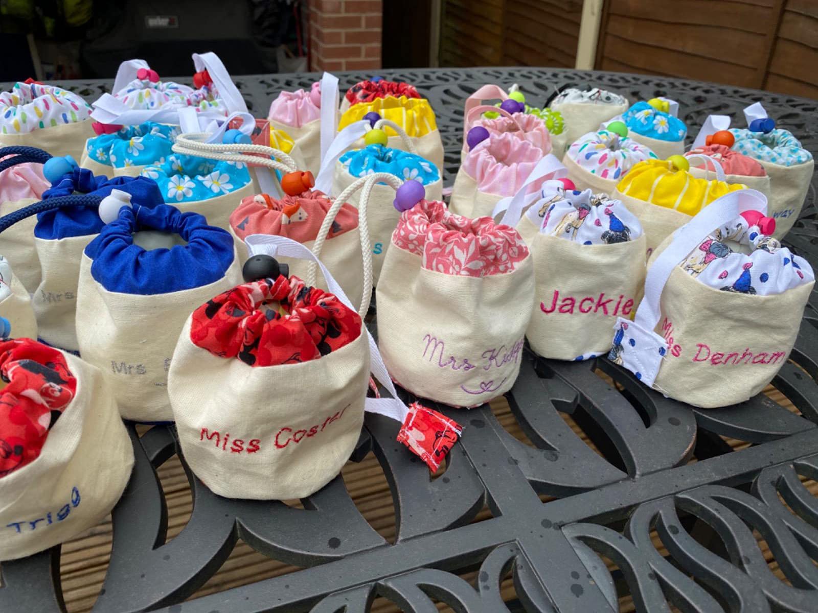 50 Serrature Per Cavi In Plastica - Fermacorde Multiuso Con Molla - Foto 4