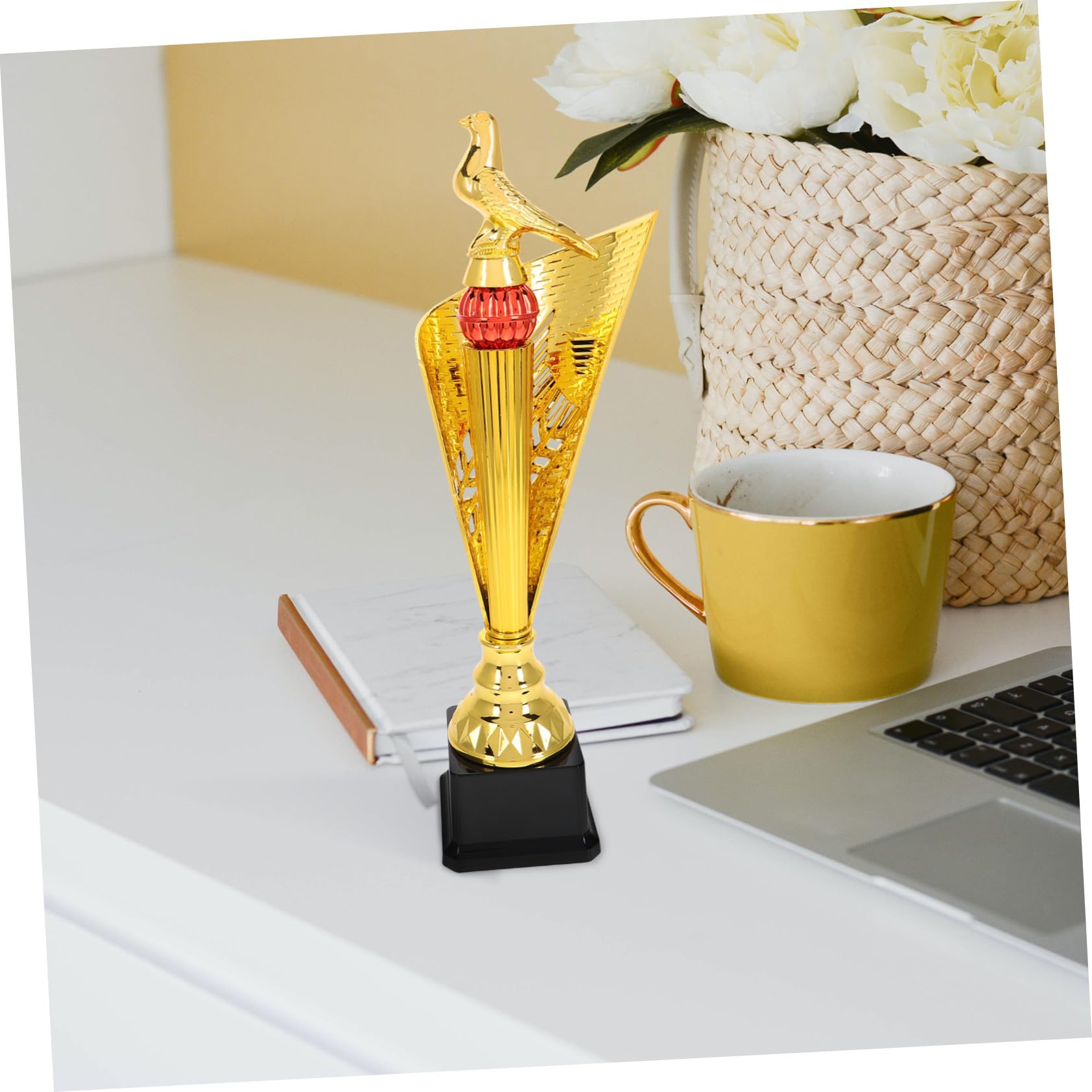 Trofeo de Paloma Gran Trofeo de Premio en Resina para Competencias Deportivas Estudiantiles y Carreras de Palomas, Diseño Dorado, Premio Simbólico para Eventos y Ceremonias