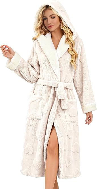 LYCY Womens Hooded Fuzzy Robe, Soft Plush Heart Jacquard Bathrobe, Long Cozy Fluffy Robe with Pockets