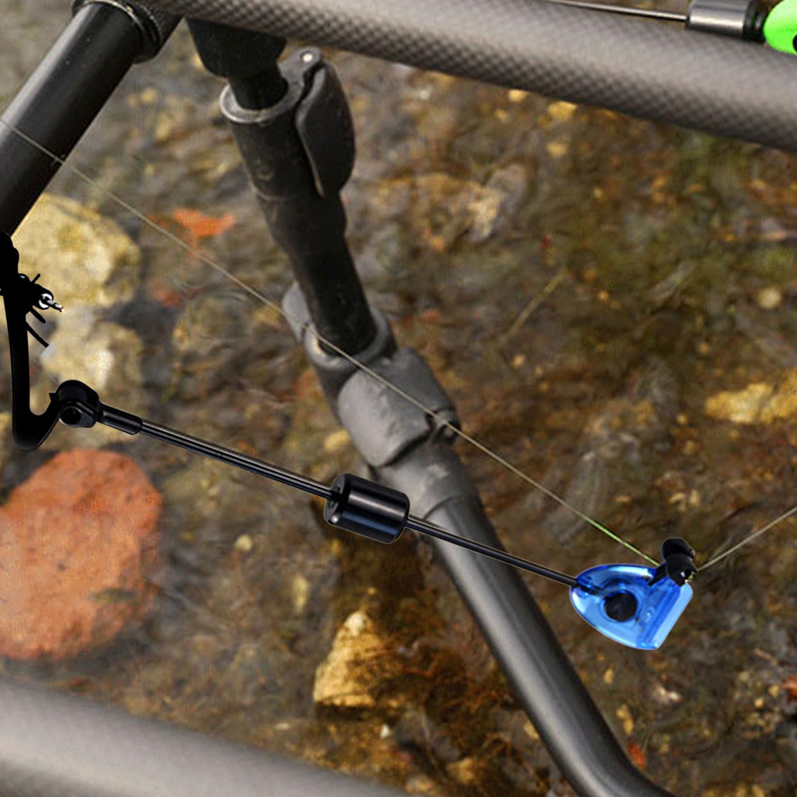 Lot de 4 détecteurs de chute pour pêche à la carpe avec alarme de touche et kit d'accessoires lumineux pour pêche à la carpe, 23 cm, avec étui de rangement zippé