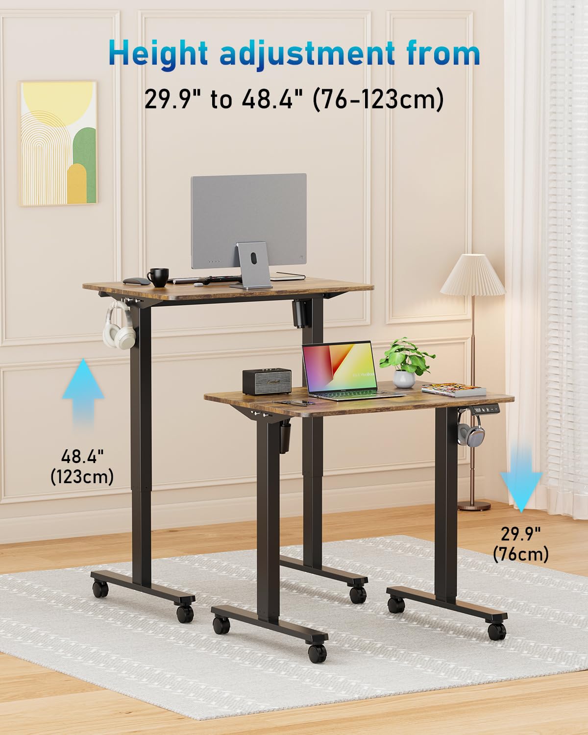 Piccola scrivania elettrica con ruote, 80 x 59,9 cm, regolabile in altezza, con pannello di giunzione, scrivania per computer con memoria per casa e ufficio, telaio nero/piano marrone rustico