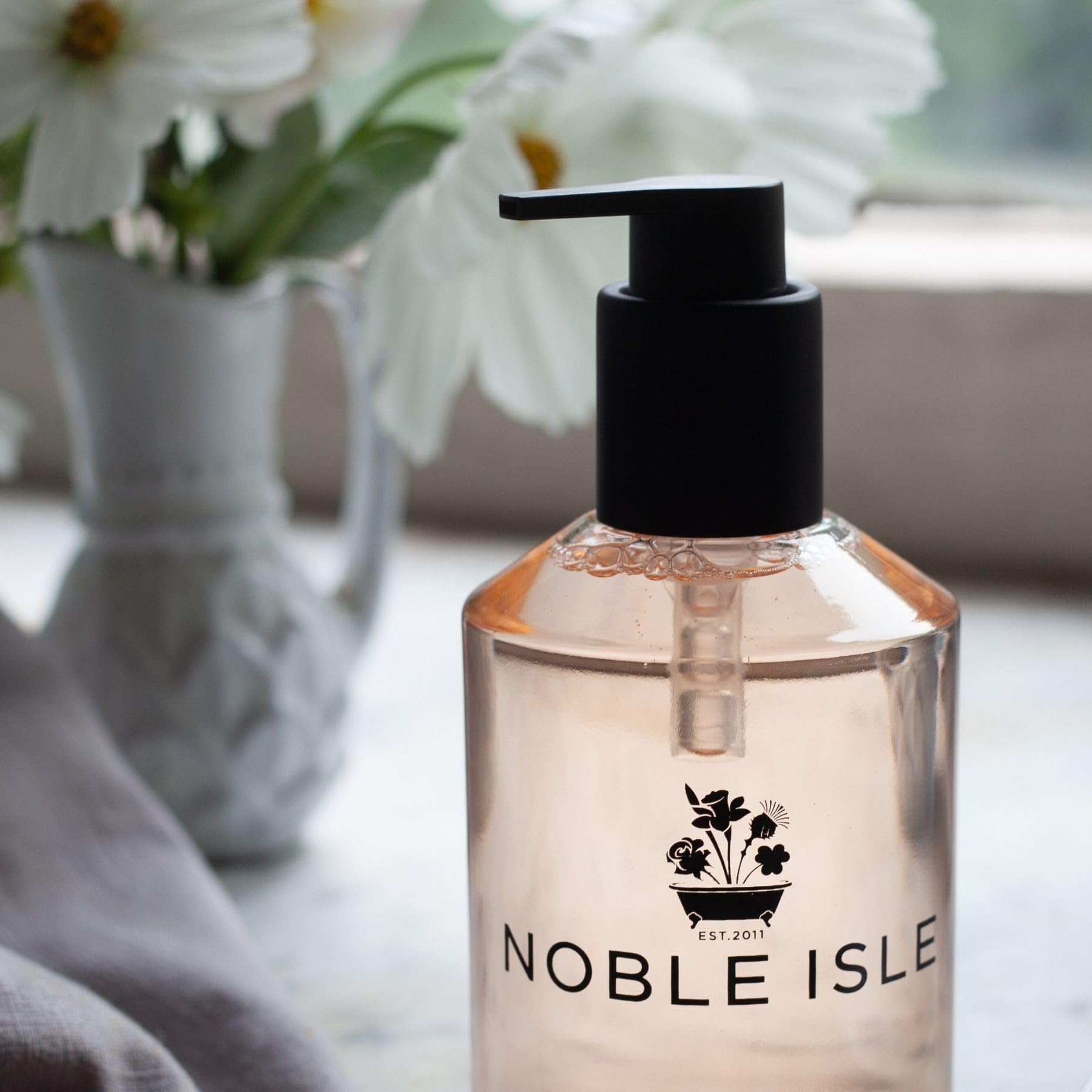 Noble Isle Hand Wash Refill | Luxus Flüssigseife für Hände für Männer und Frauen | Organisch, Vegan-freundlich, Echter Duft, Großbritannien in einer Flasche |1-Liter-Nachfüllpackung