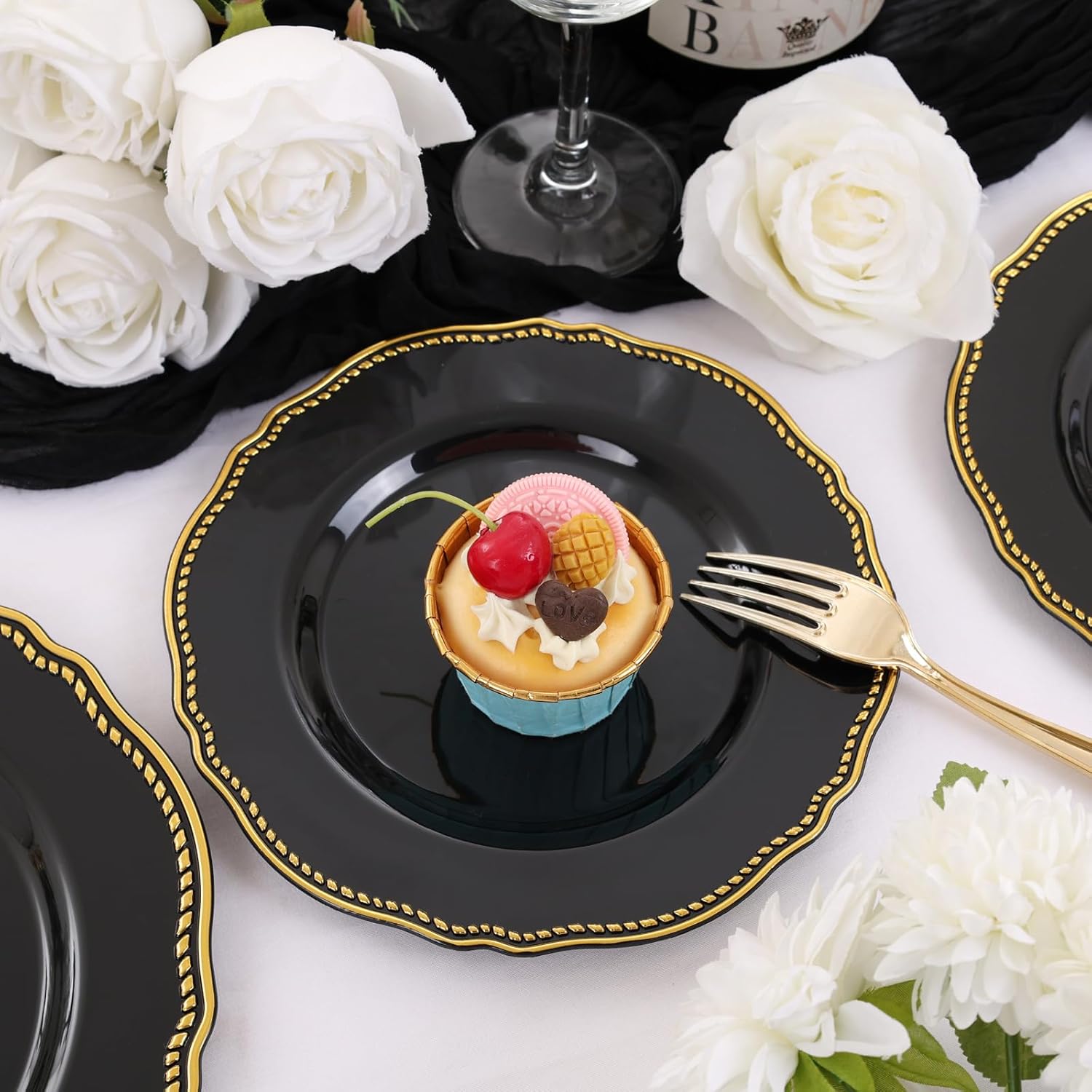 Hioasis 60pcs Balck Plastic Plates - Black and Gold Disposable Dinnerware with Gold Rim, Heavy-duty, 10.25 inch, Dinner Plates for Party & Wedding - Image 8