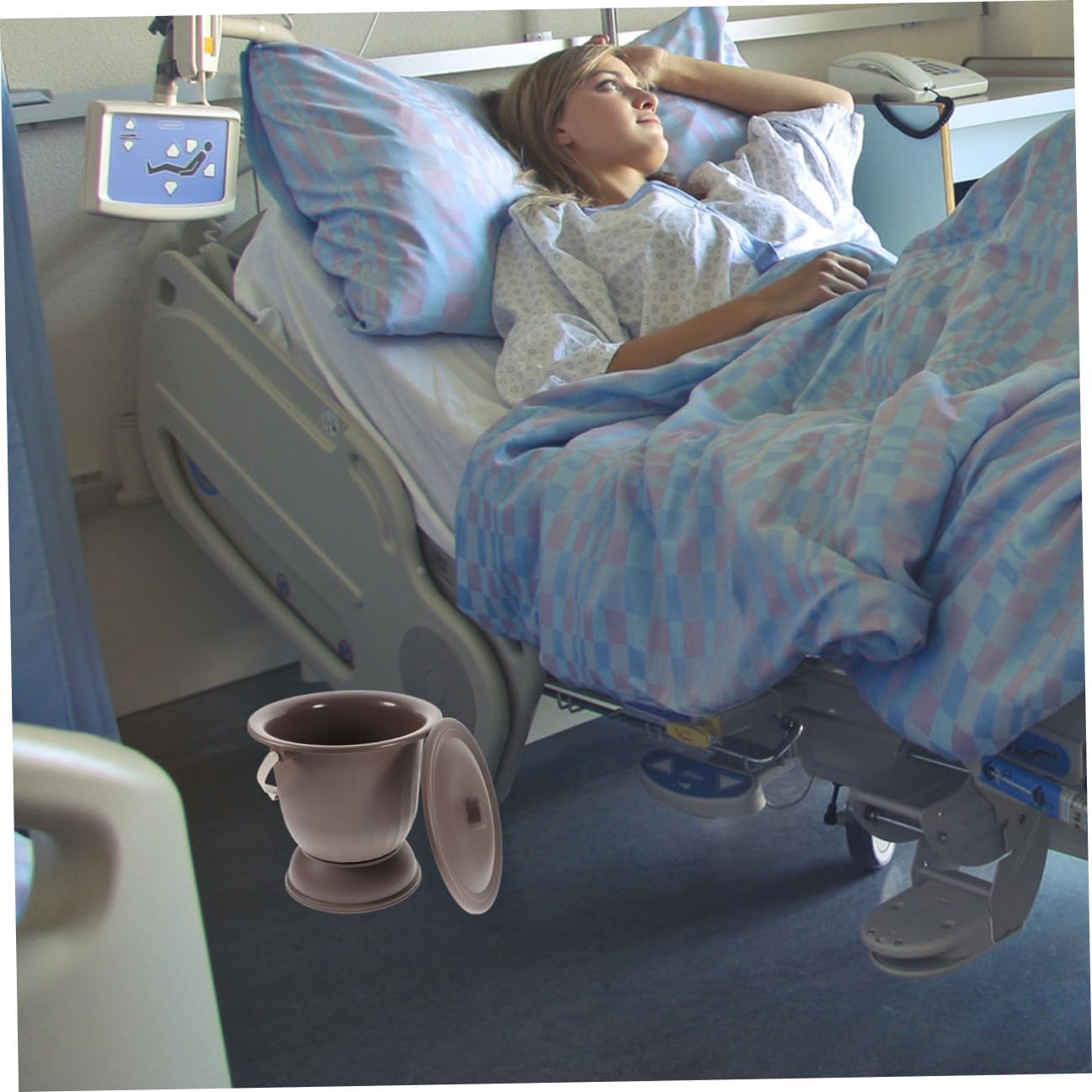 Portable Urinal Pot for Adults Lightweight High Base Chamber Pot Random Colors for Pregnancy Home Use Stable Non Slip Bed Pan for Easy Carrying Cleaning