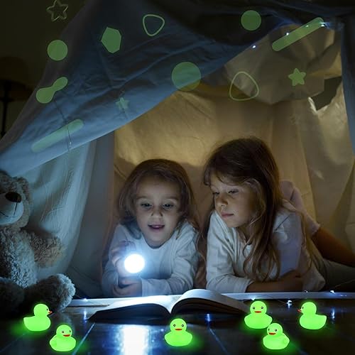Miniatura 5 de Deekin 200 patos de goma de 2 pulgadas que brillan en la oscuridad de Halloween a granel verdes chirriantes iluminados, juguetes flotantes para