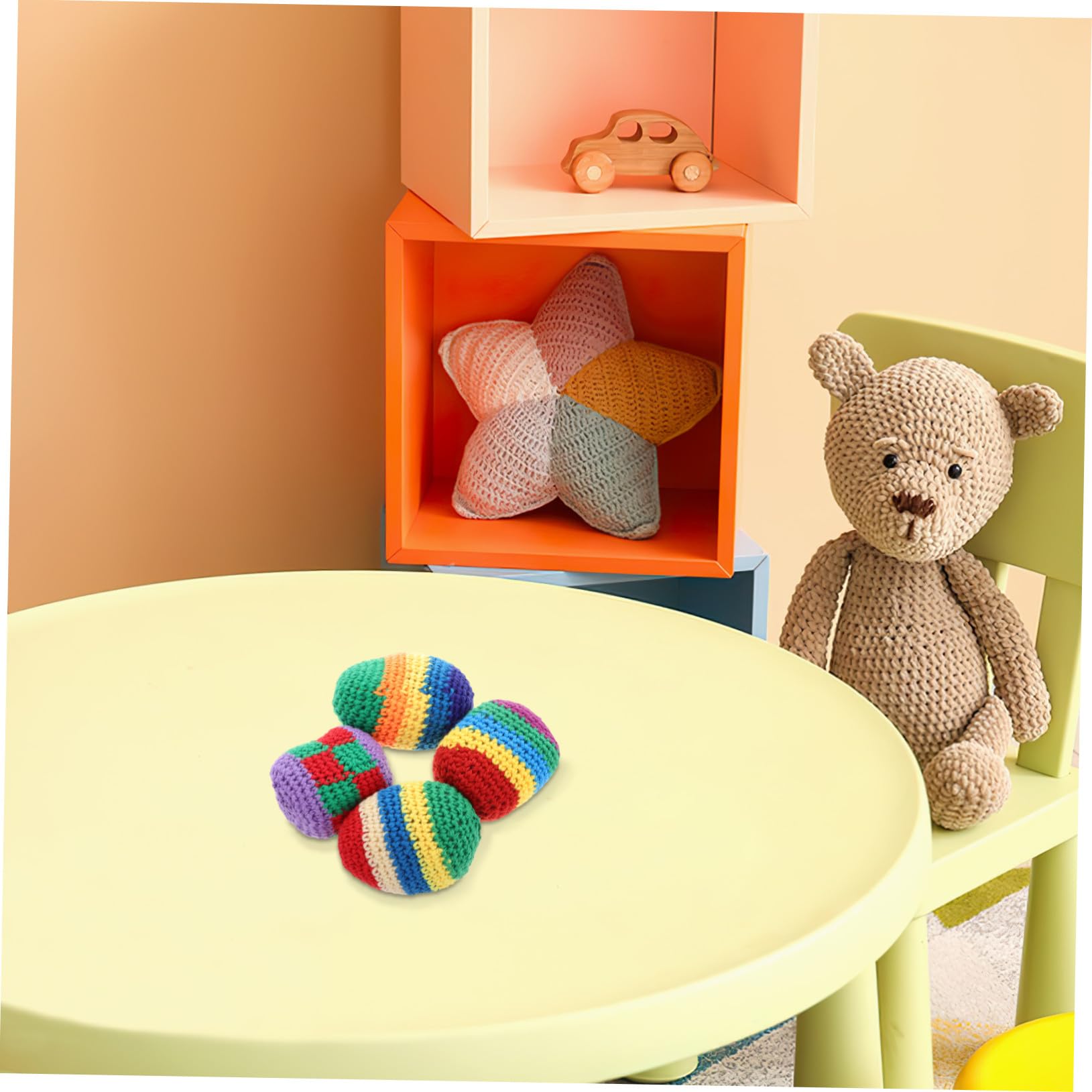 TOYANDONA 4 Stück-Pack Gestrickte Sandbälle für Kindergartenkinder aus Wollgarn Leicht und Farblich Ansprechend für Spielerisches Lernen und Outdoor Aktivitäten Zufälliger Stil
