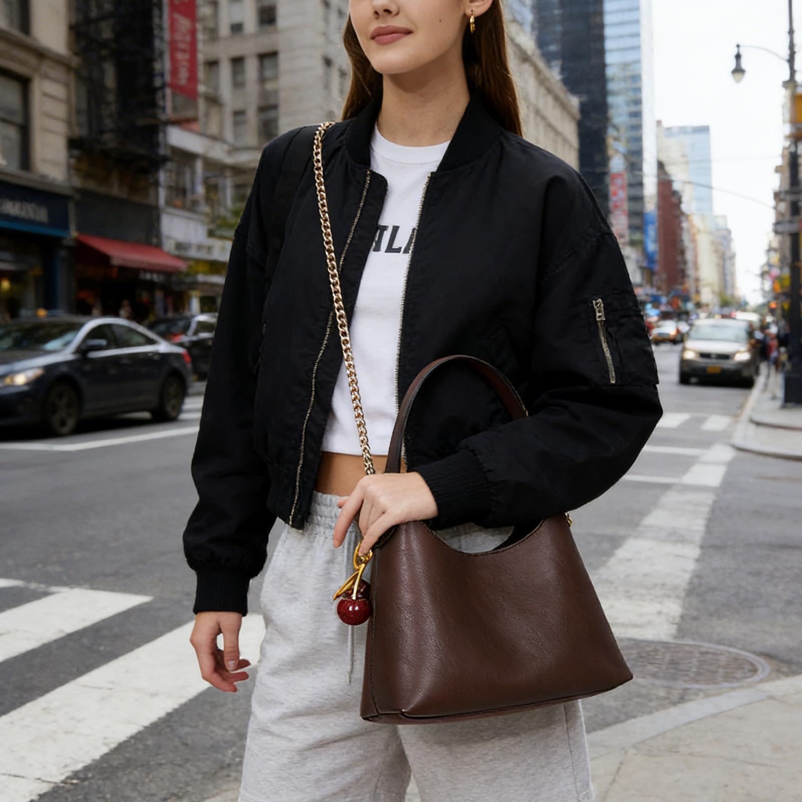 Hobo-Tasche für Damen, klein, Kirschendesign, Schultertasche, Tragetasche aus Kunstleder, modische Handtasche, Umhängetasche mit Kettenriemen