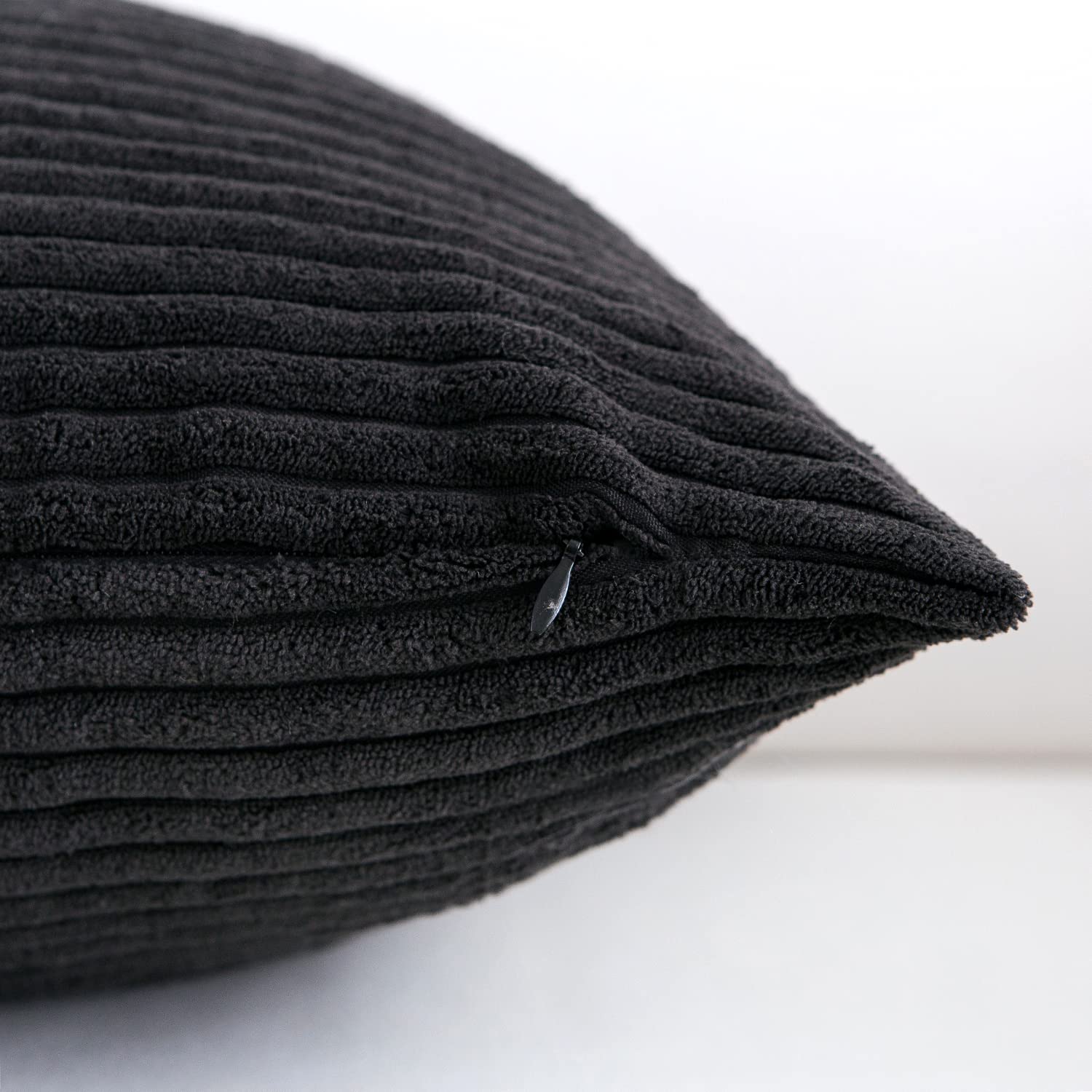 Yonous Set di 4 federe decorative in morbido velluto per divano letto, divano, sedia, 45 x 45 cm, colore: nero