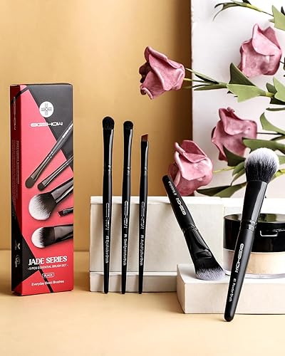 Miniatura 8 de EIGSHOW Juego de 5 brochas de maquillaje diario para base, polvo y delineador de ojos, vegano y libre de crueldad, kit de brochas de maquillaje