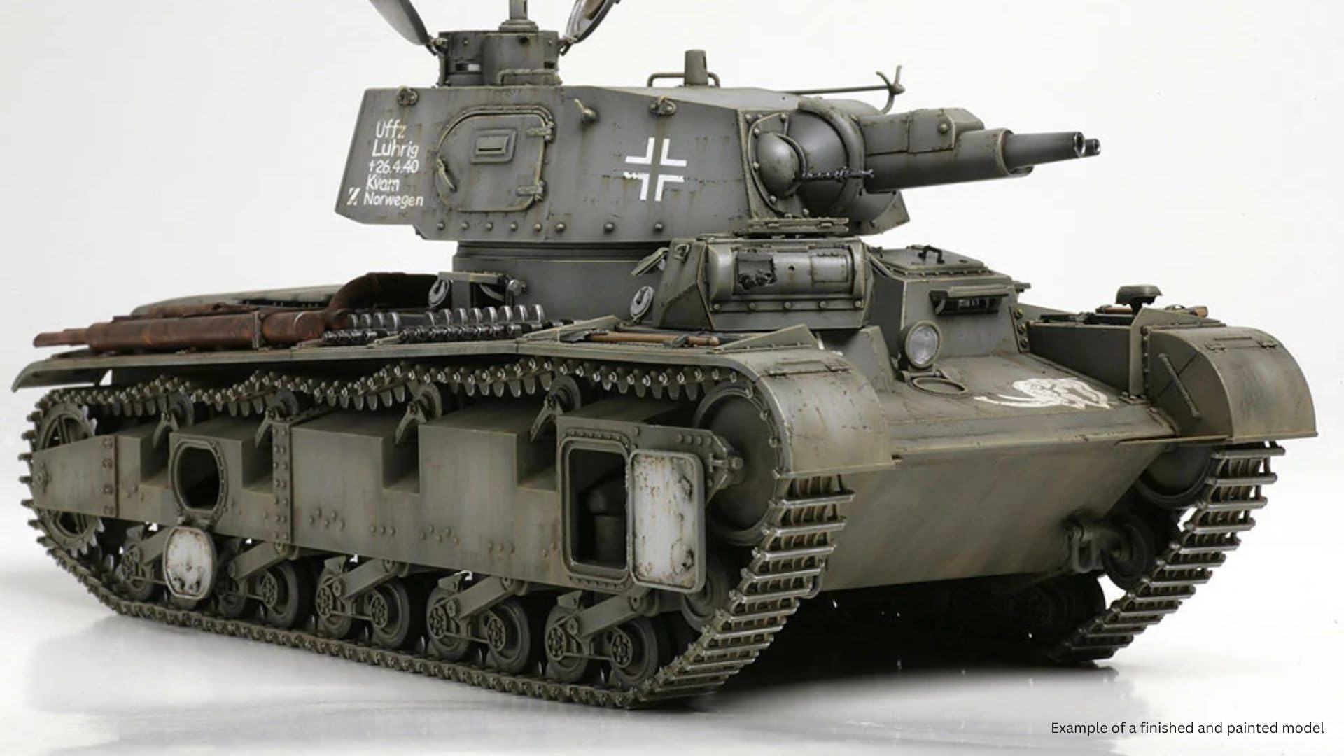 Amazon | アミュージングホビー 1/35 ドイツ多砲塔戦車 ノイバウ