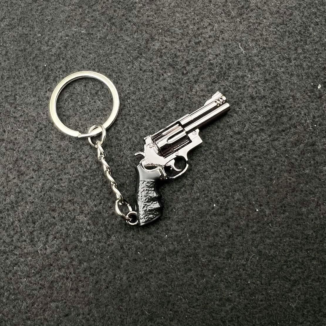 5cm M500 Revolver Pistol Model Pendant Keychain Collection