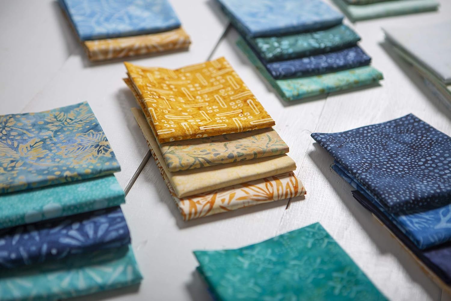 Connecting Threads Batik Collection Precut Quilting Fabric Bundle 2.5" Strips (Sea from Space)