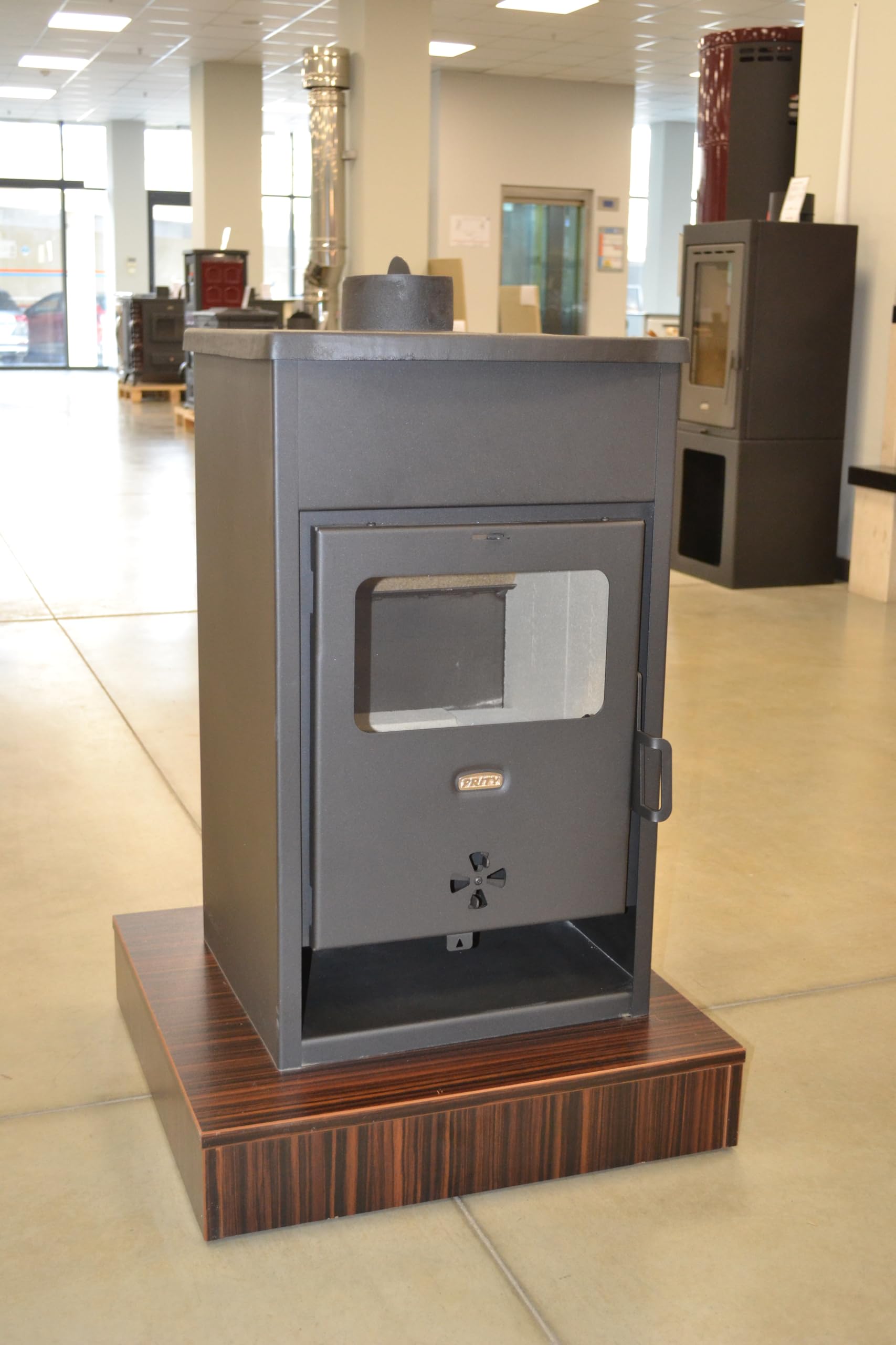 Stufa a legna con piano in ghisa Prity KCPD, 9,3 kW