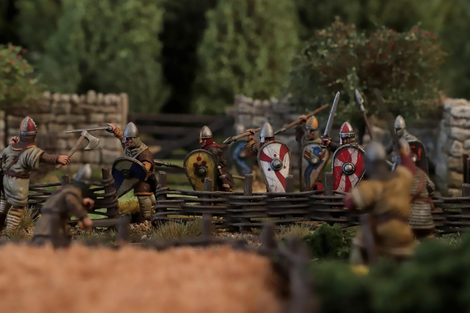 Wargames Delivered - Victrix Pillage Hardcover Guidebook - Ultimate Guide for Tabletop Wargaming & Fantasy Worlds with Detailed Artwork & Storytelling - Perfect for Wargamers Enthusiasts