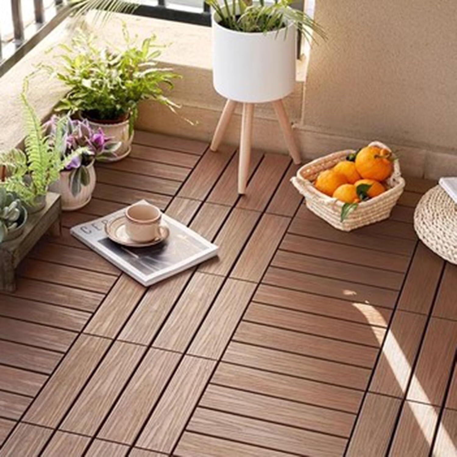 Carreaux de terrasse carrés découpables et clipsables aspect bois imputrescible