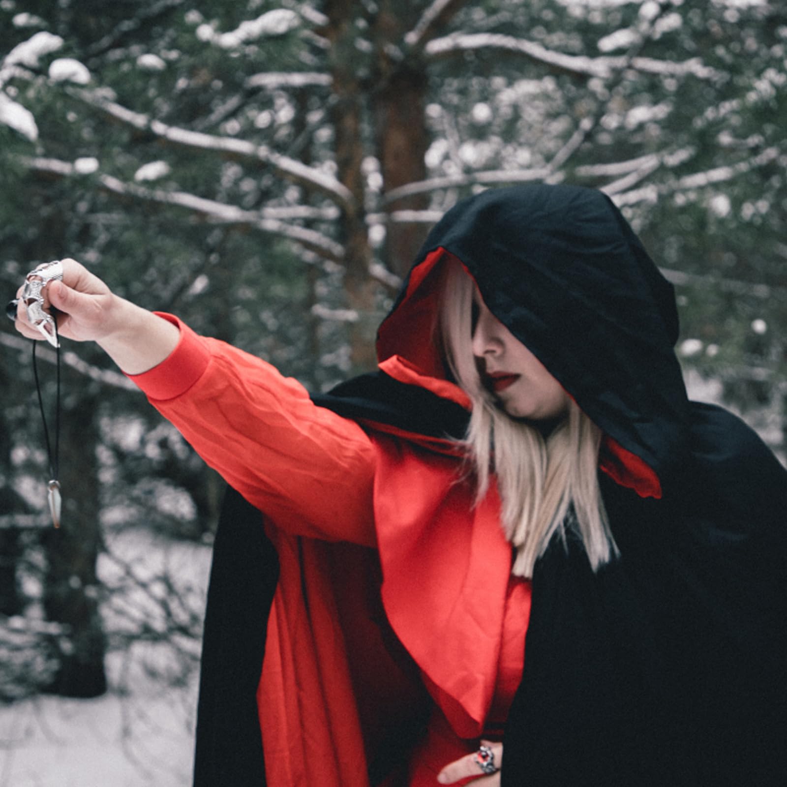 Red Riding Hood Costume Adult, Easter Red Cape Adult Costume, Double Sided Red and Black Cloak with 140 cm Length - Image 4