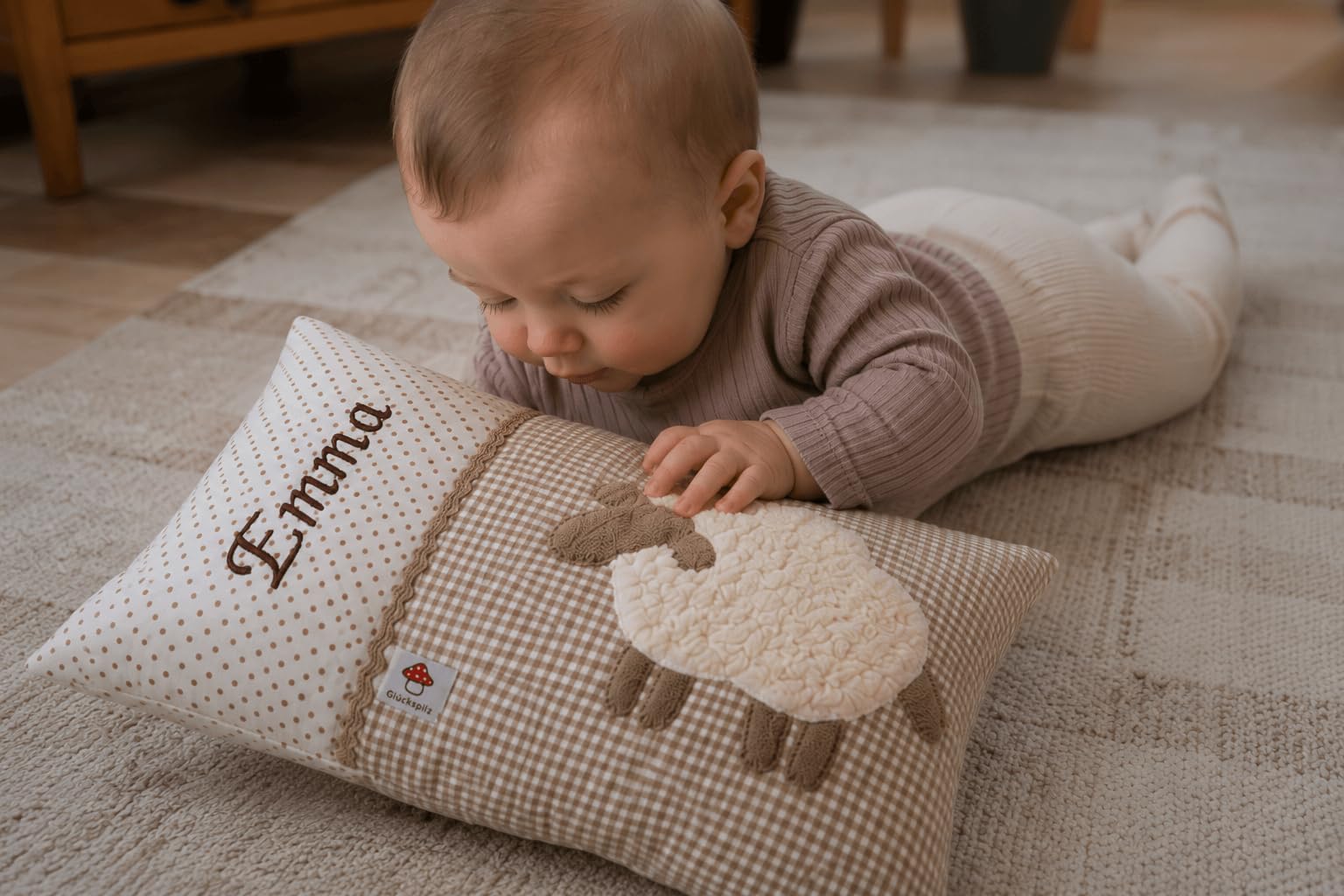 Glückspilz Namenskissen personalisiert, Babykissen mit Namen Bestickt, Schaf, Rot, 40 x 60 cm