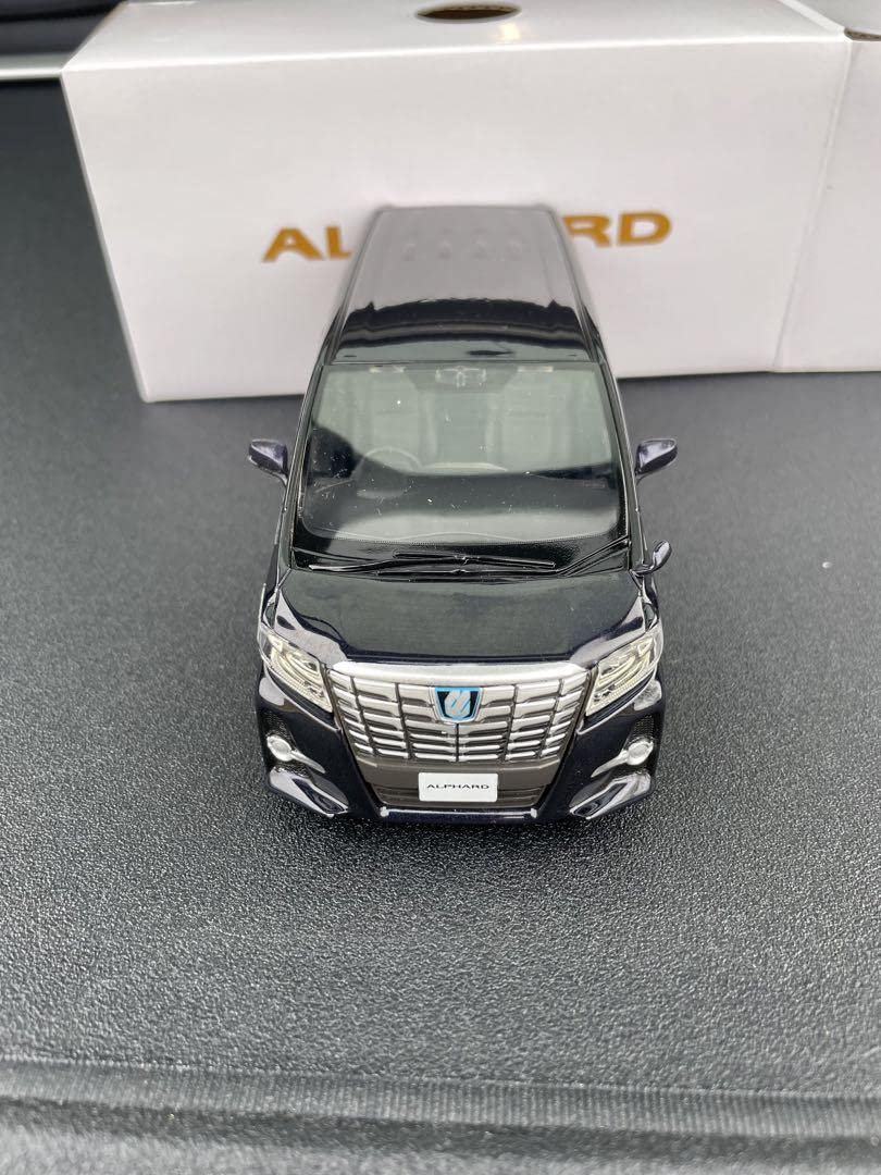 値下げ！アルファード カラーサンプルミニカー 1/30 トヨタ新型アルファードカラーサンプル非売品ミニカーホワイトP